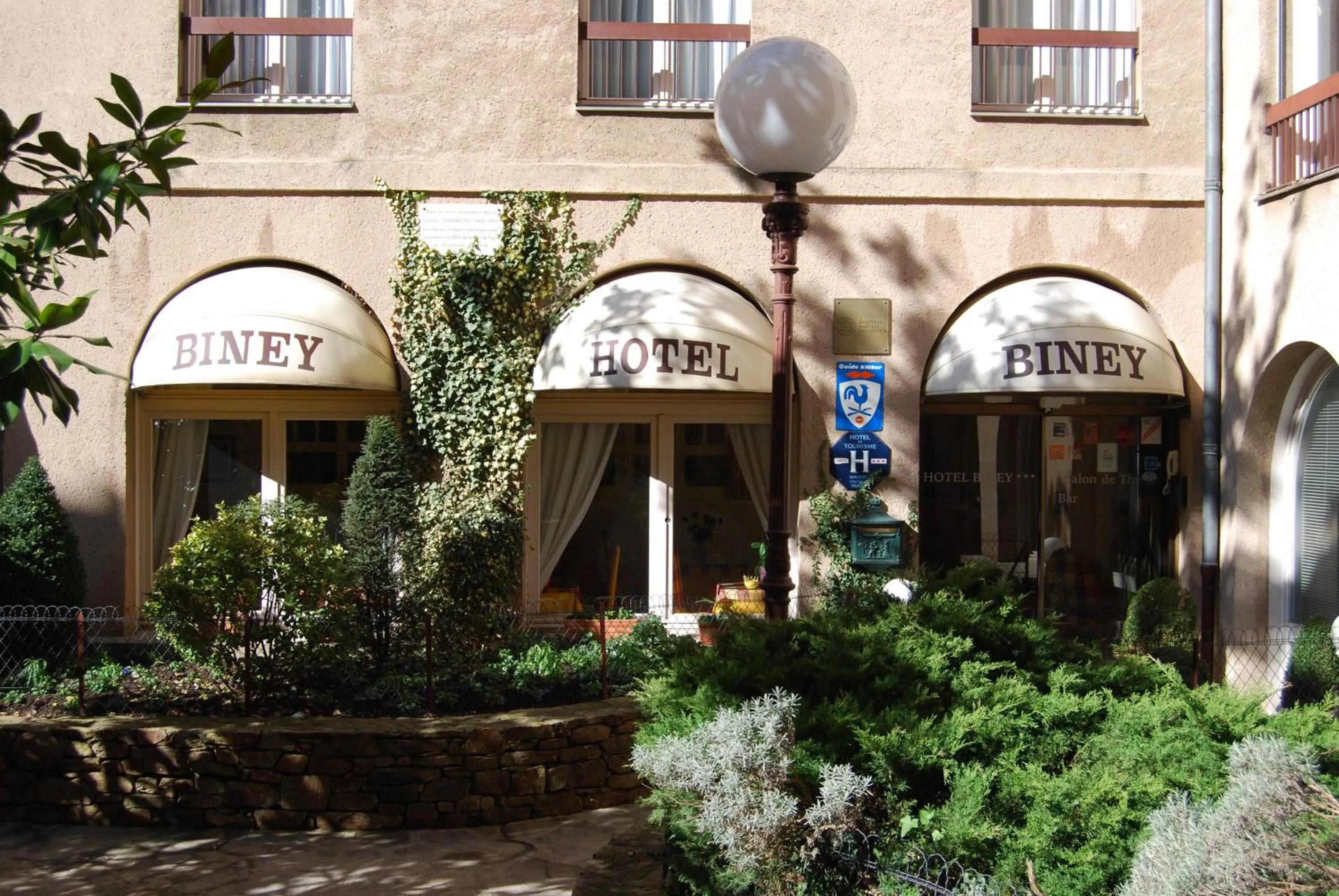 Facade/entrance in Hotel Biney