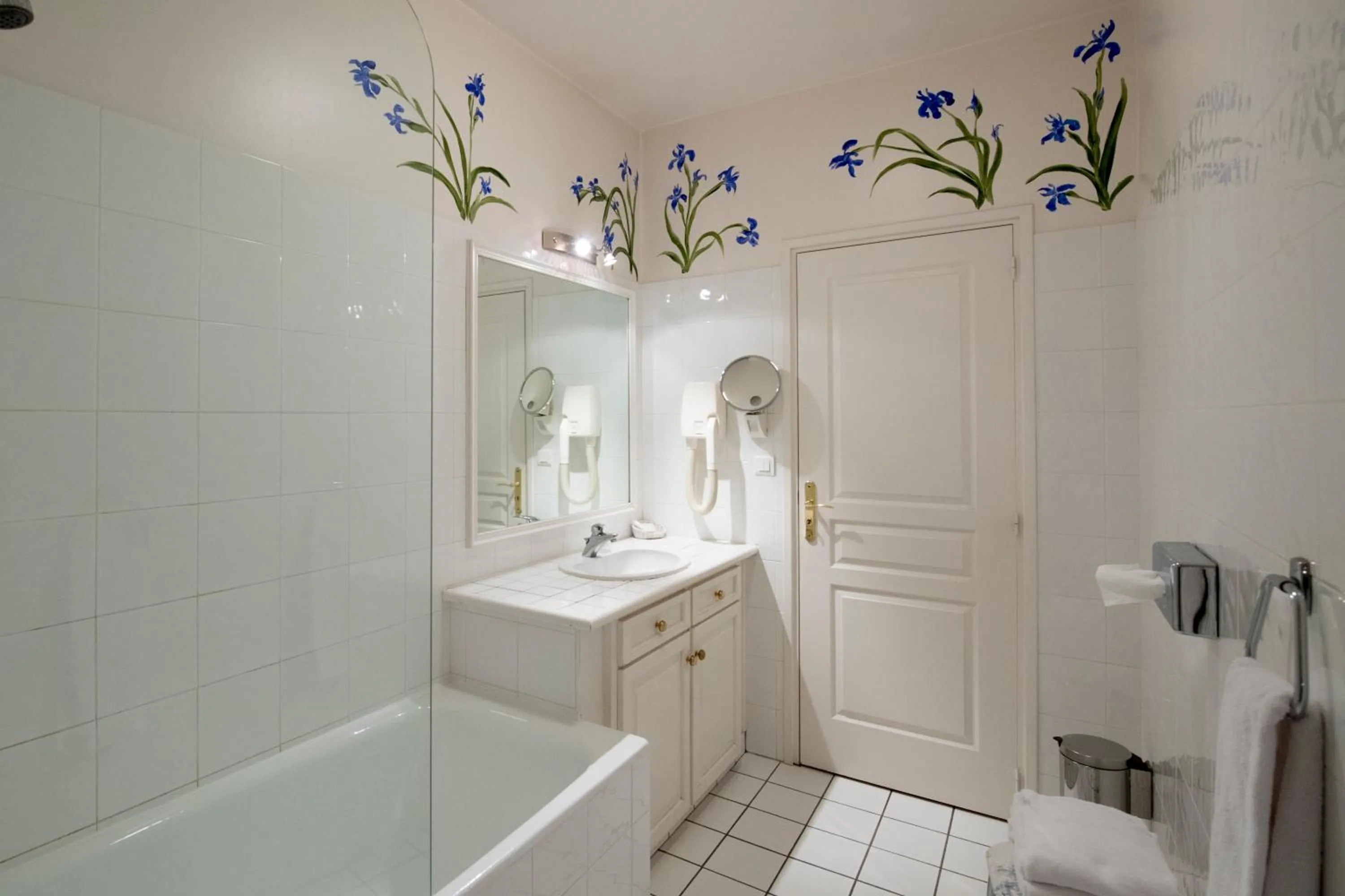 Bathroom in Hotel Biney