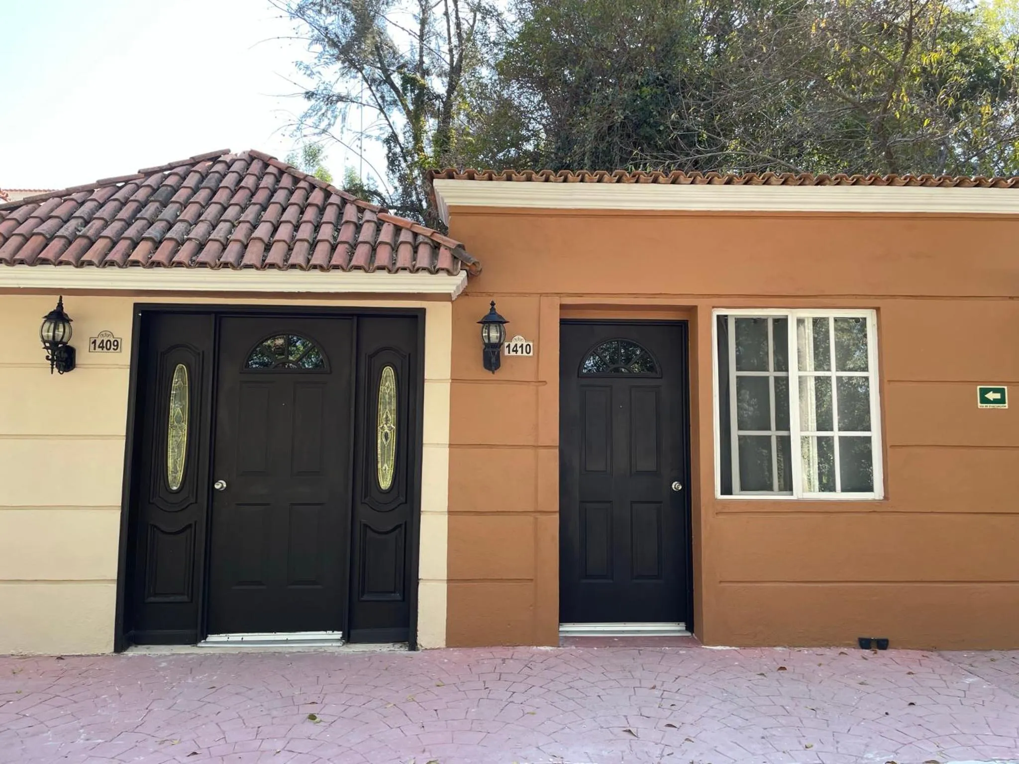 Property building in Real Home by Real del Bosque