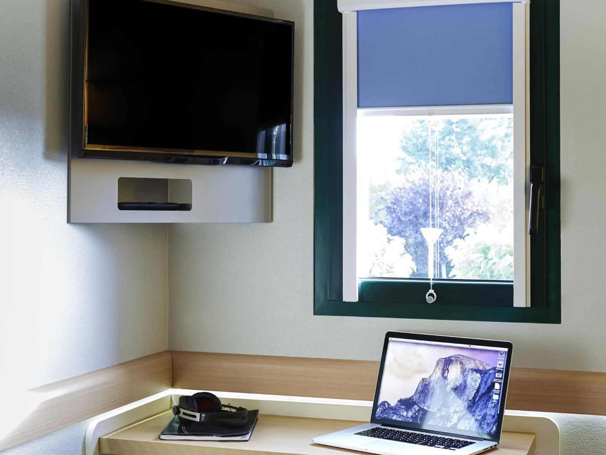 Bedroom in ibis budget Albi Terssac