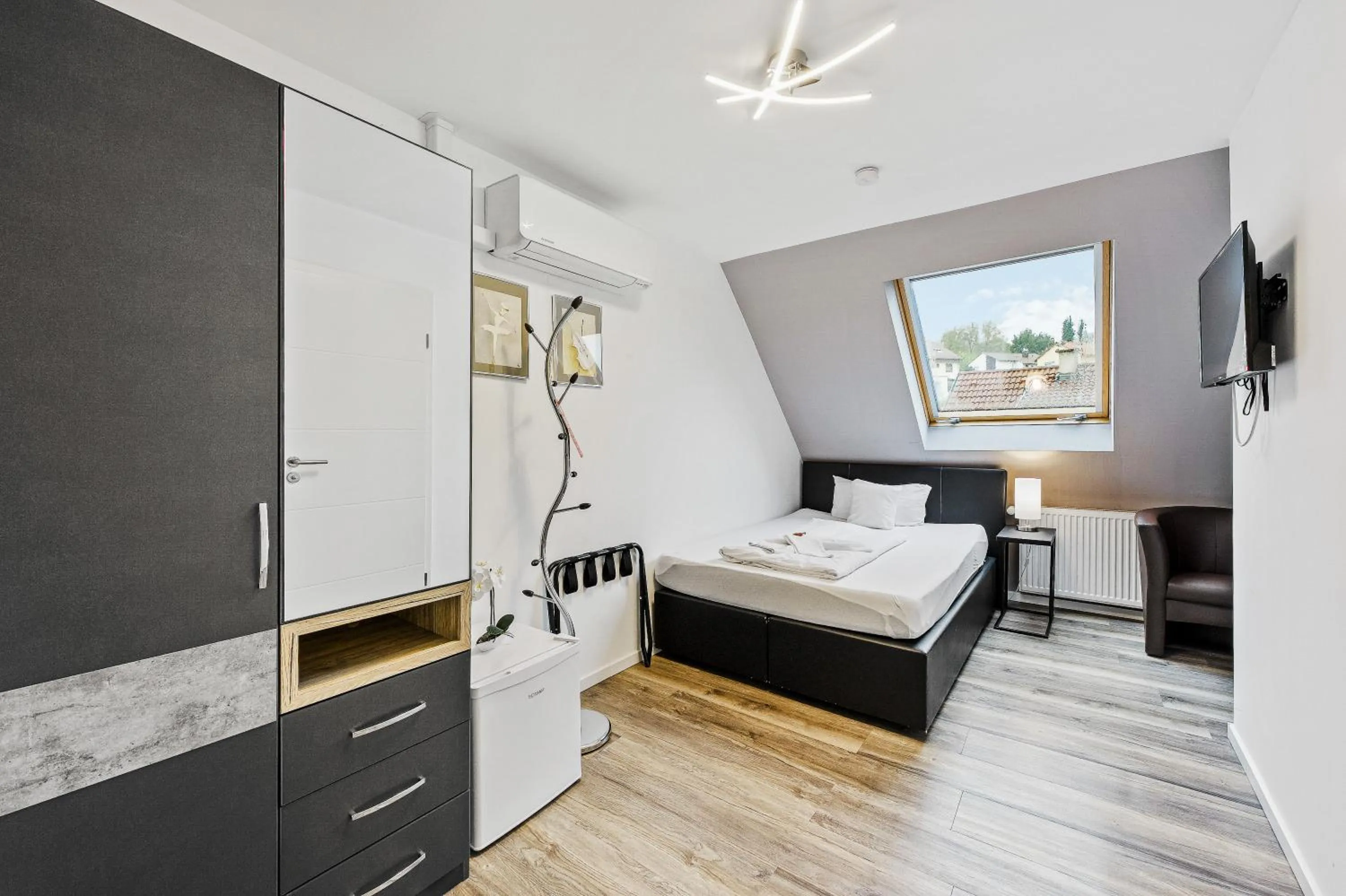 Bed in Hotel Phoenix