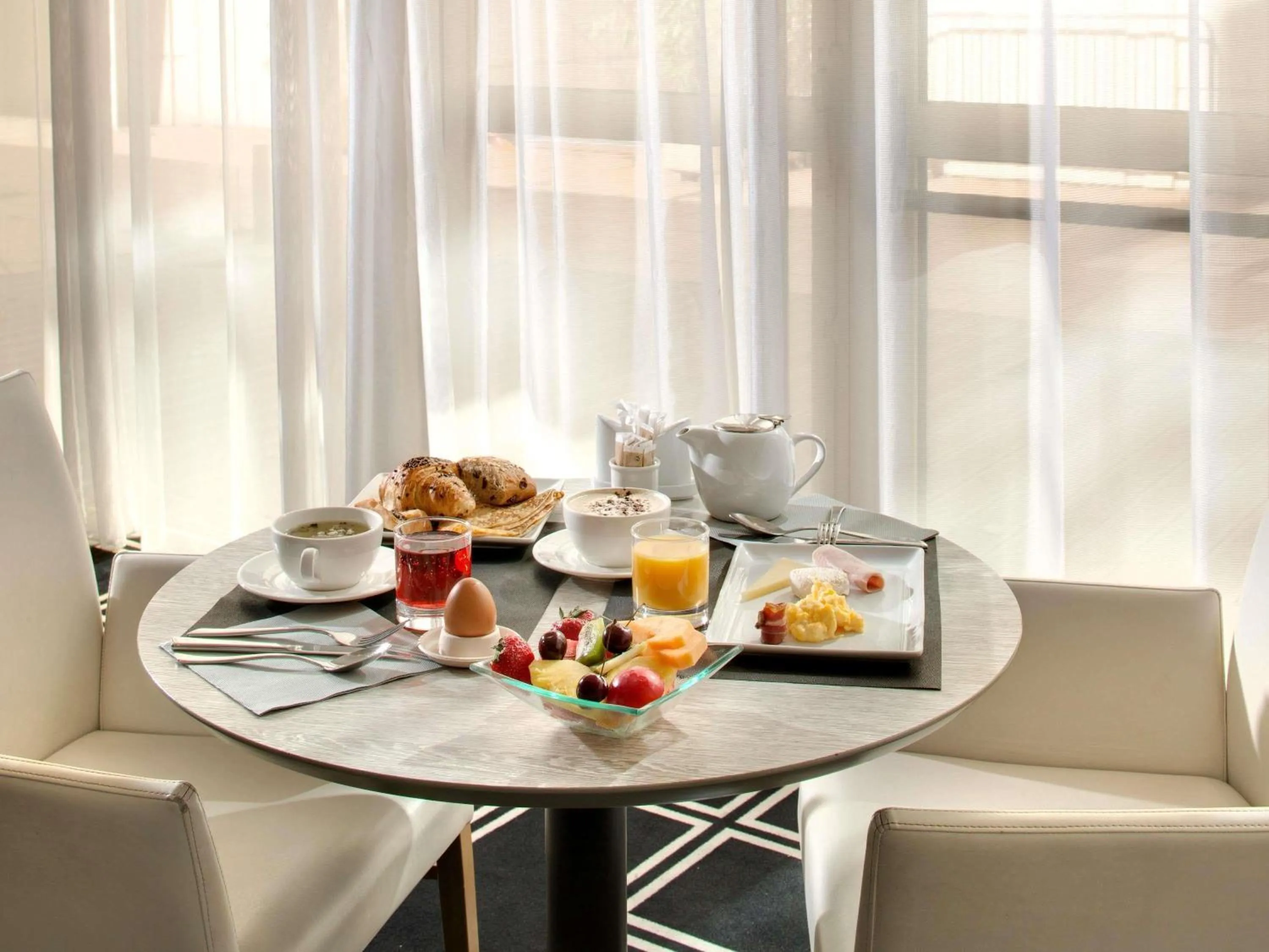 Breakfast in Mercure Montpellier Centre Antigone