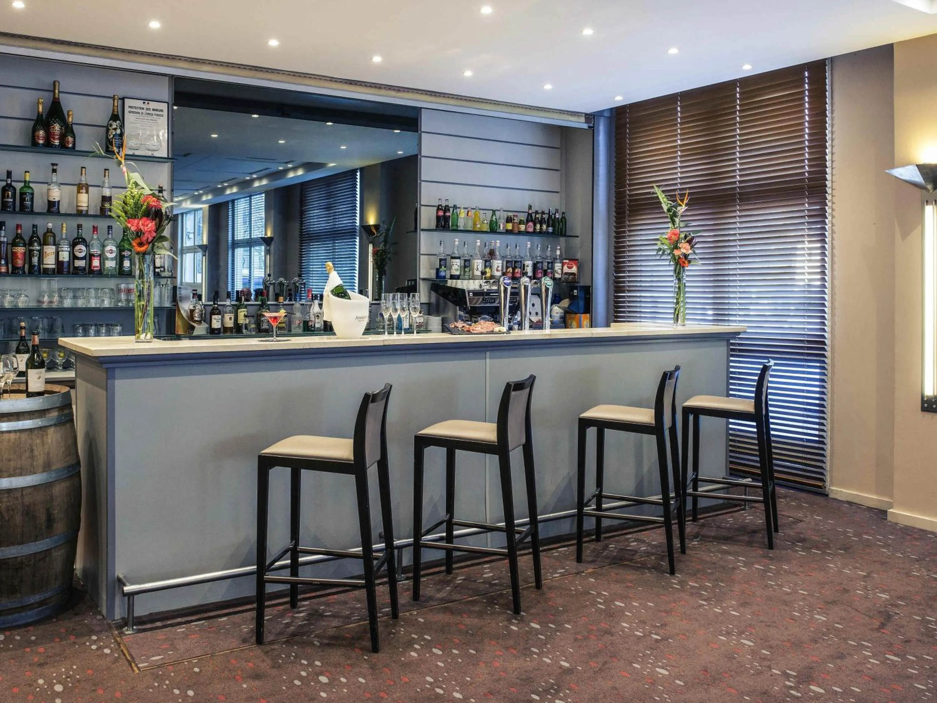 Restaurant/places to eat in Mercure Montpellier Centre Antigone