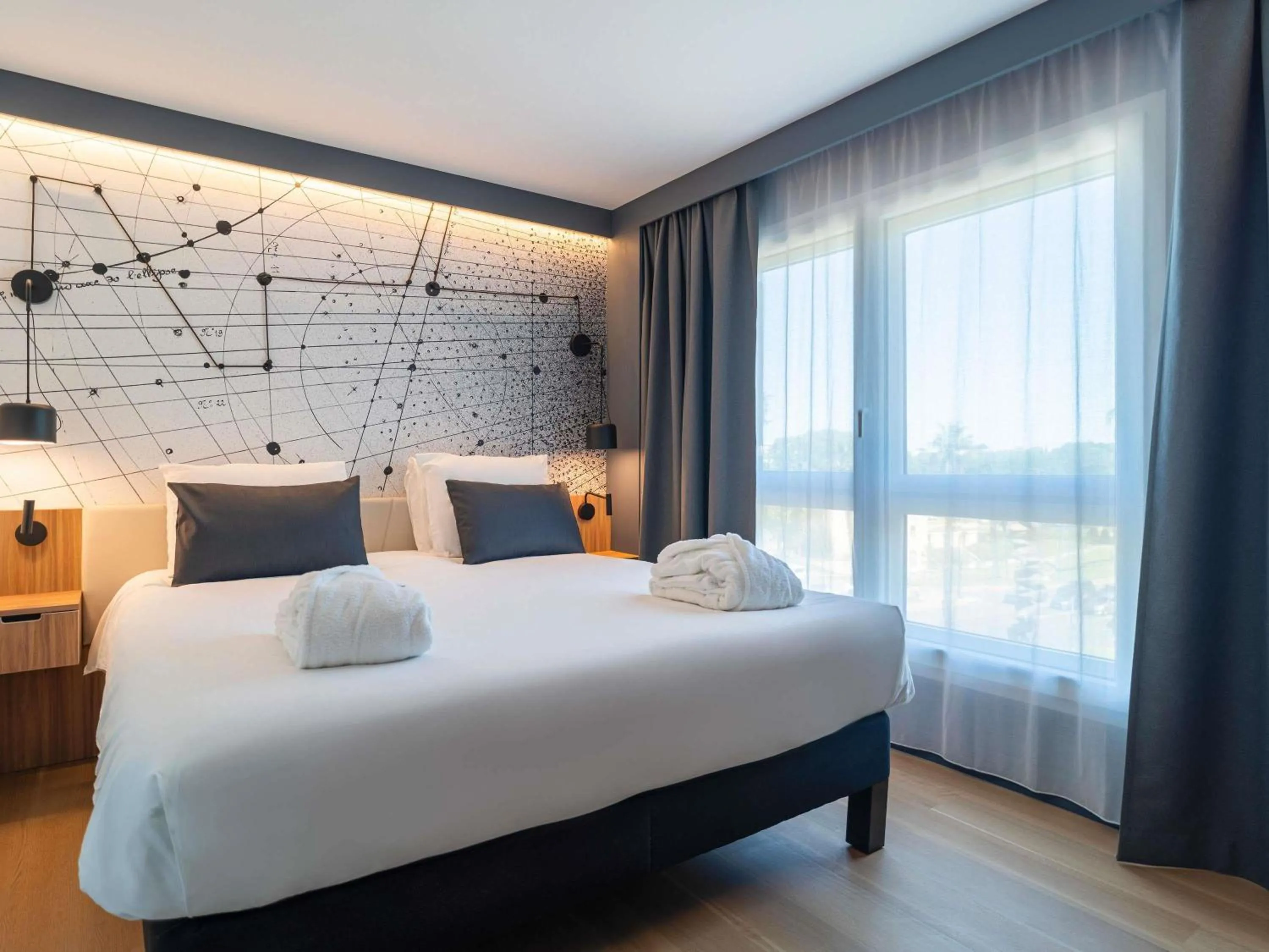 Bedroom, Bed in Mercure Montpellier Centre Antigone