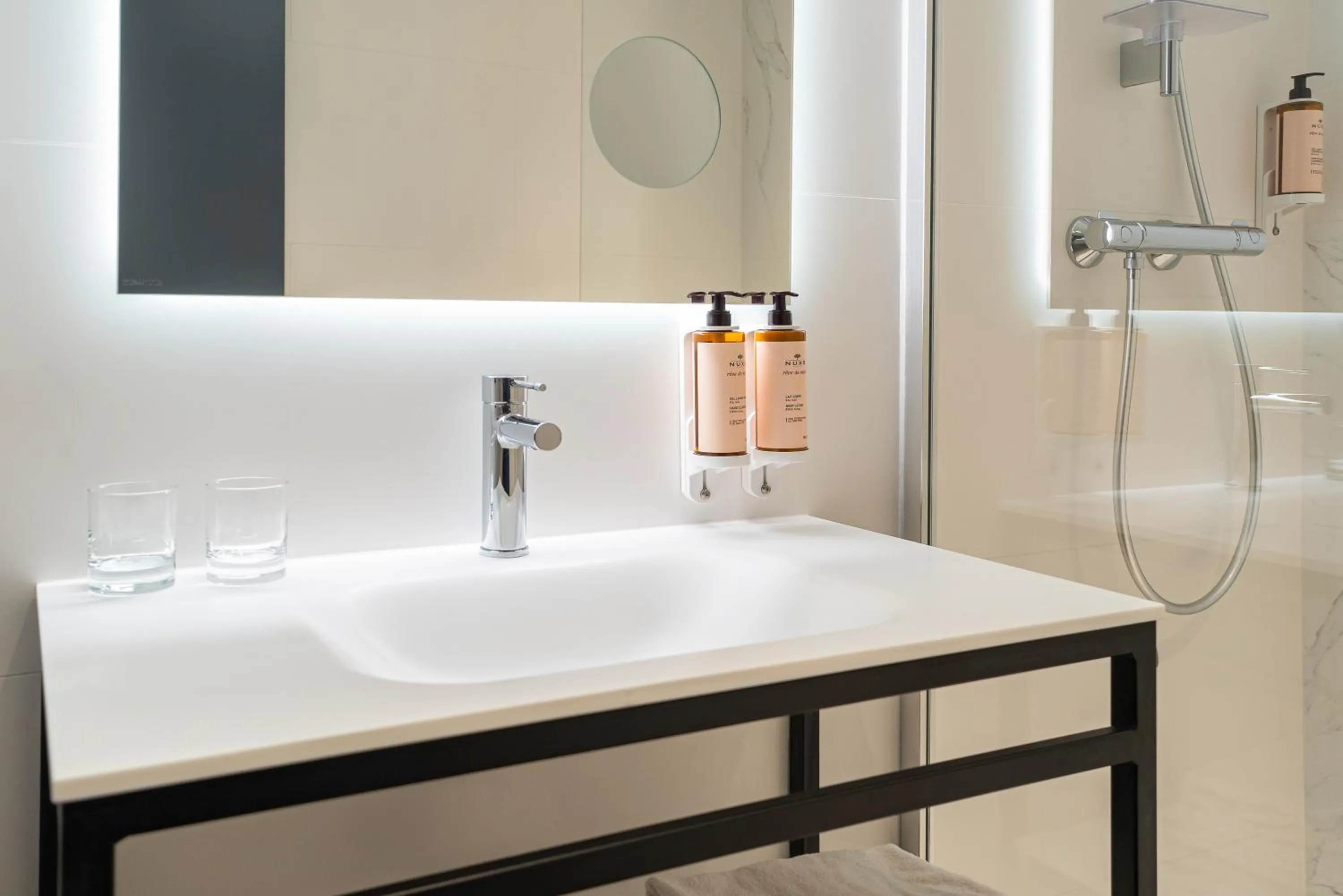 Bathroom in Mercure Montpellier Centre Antigone