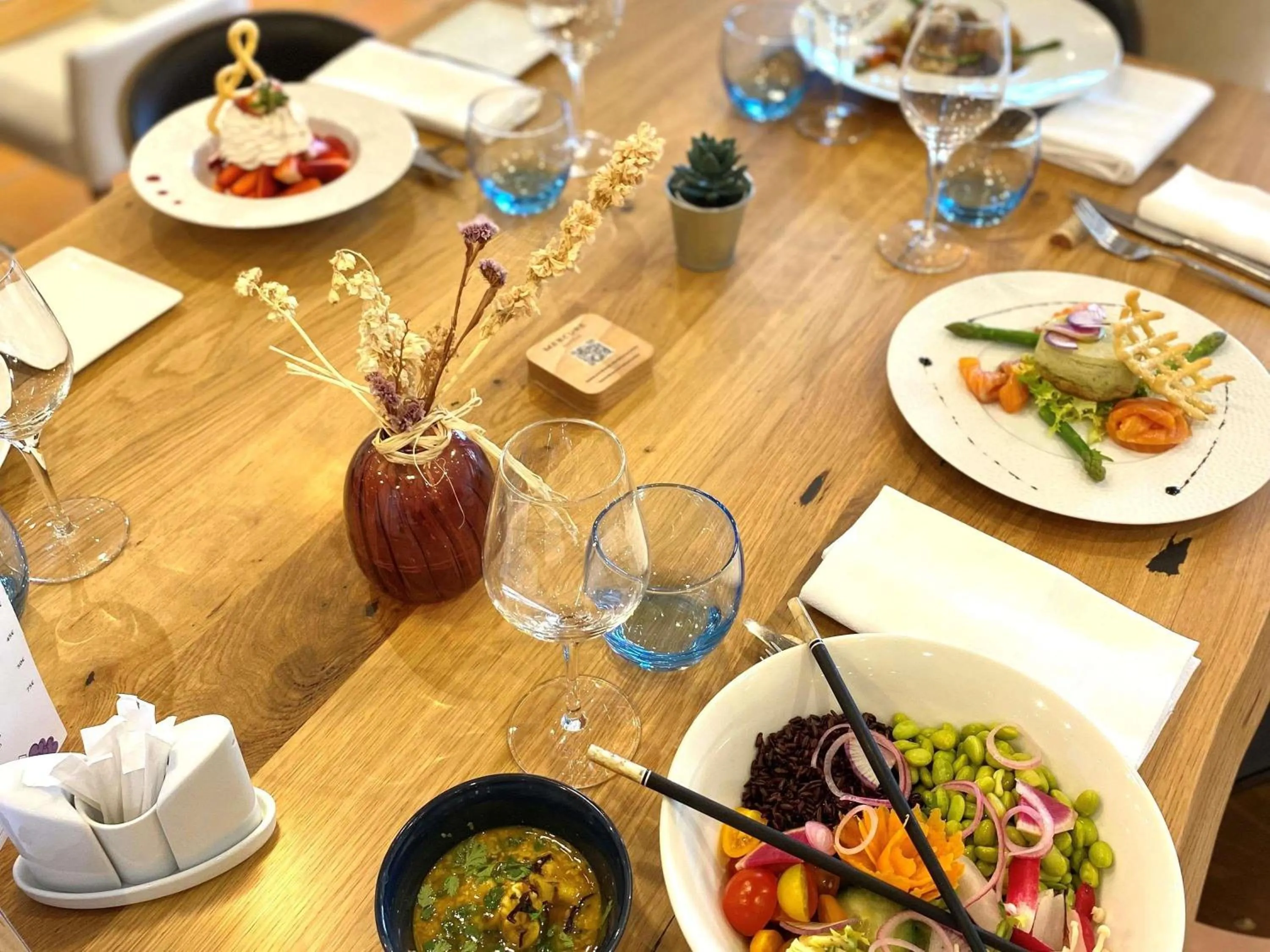 Restaurant/places to eat in Mercure Montpellier Centre Antigone