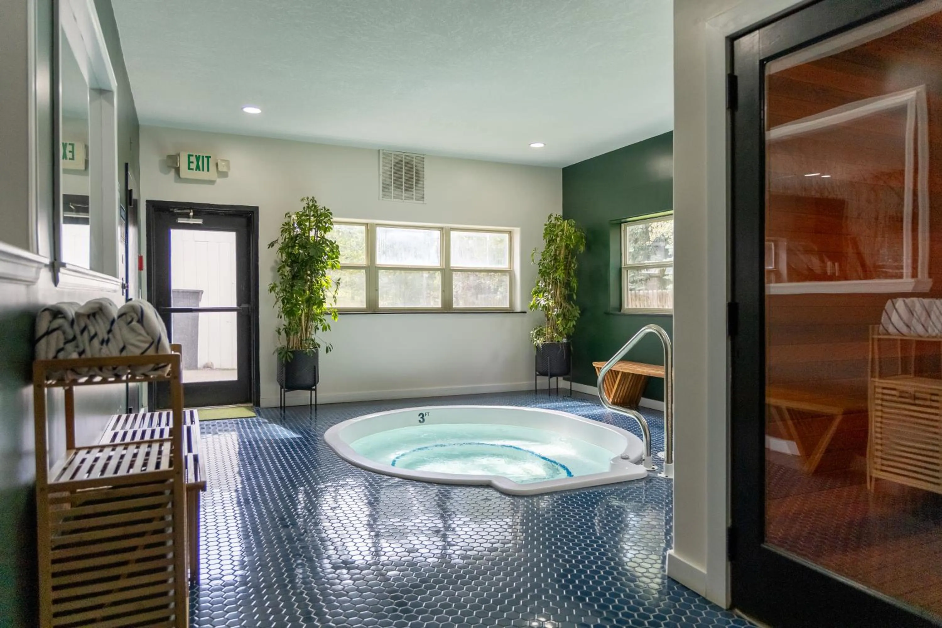 Hot Tub in The Fold Hotels Steamboat Springs