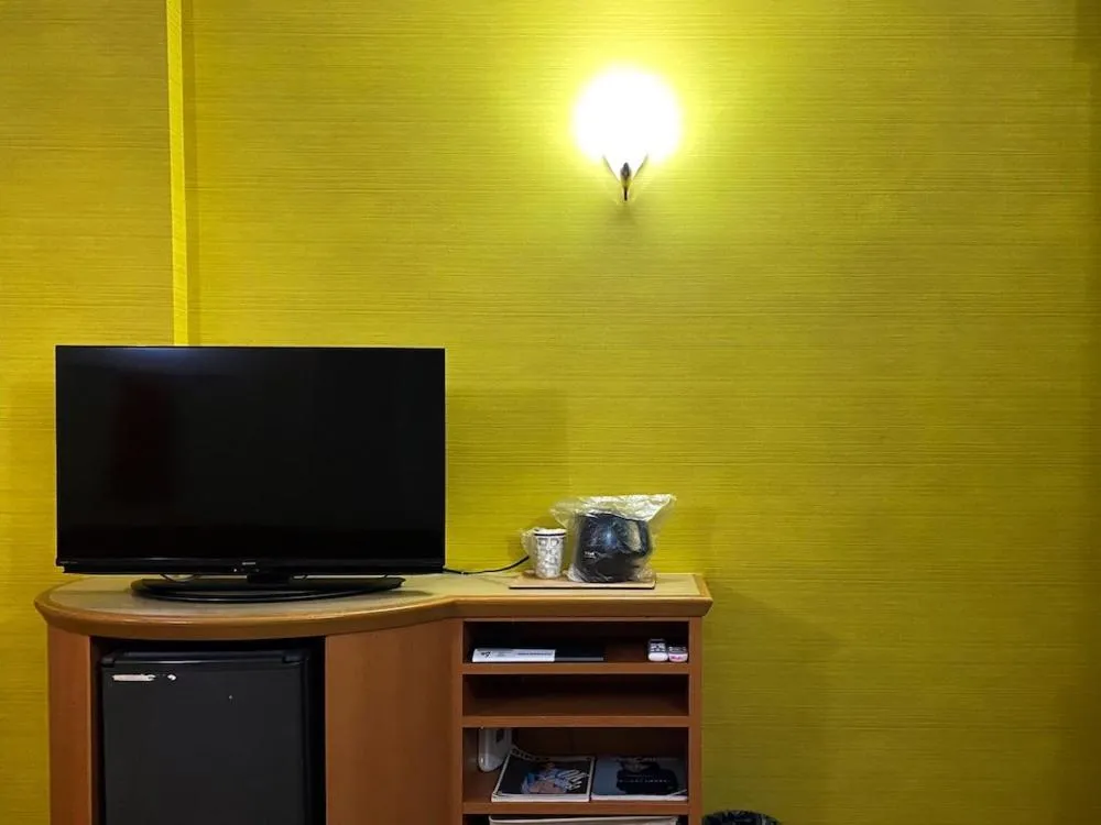 Photo of the whole room in Hotel bin