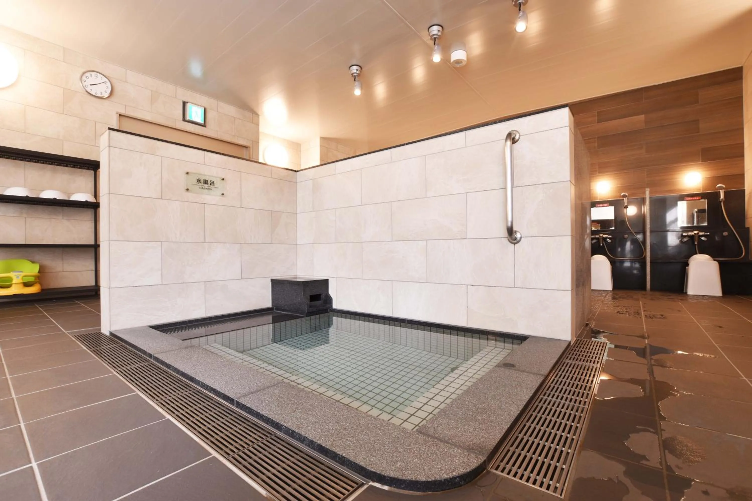 Public Bath in Nayoro Onsen Sunpillar