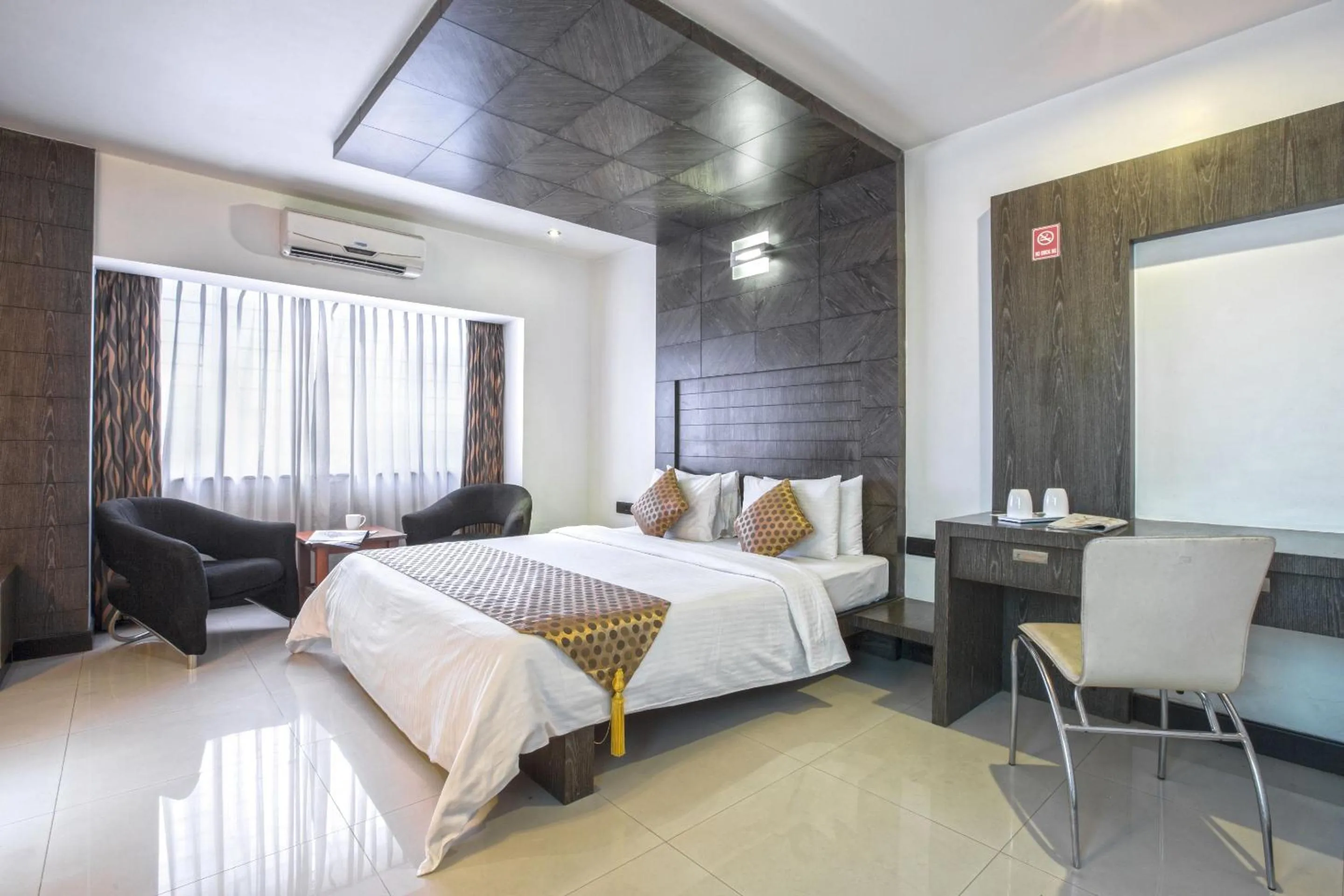 Photo of the whole room in THE CASTELLO RESIDENCY