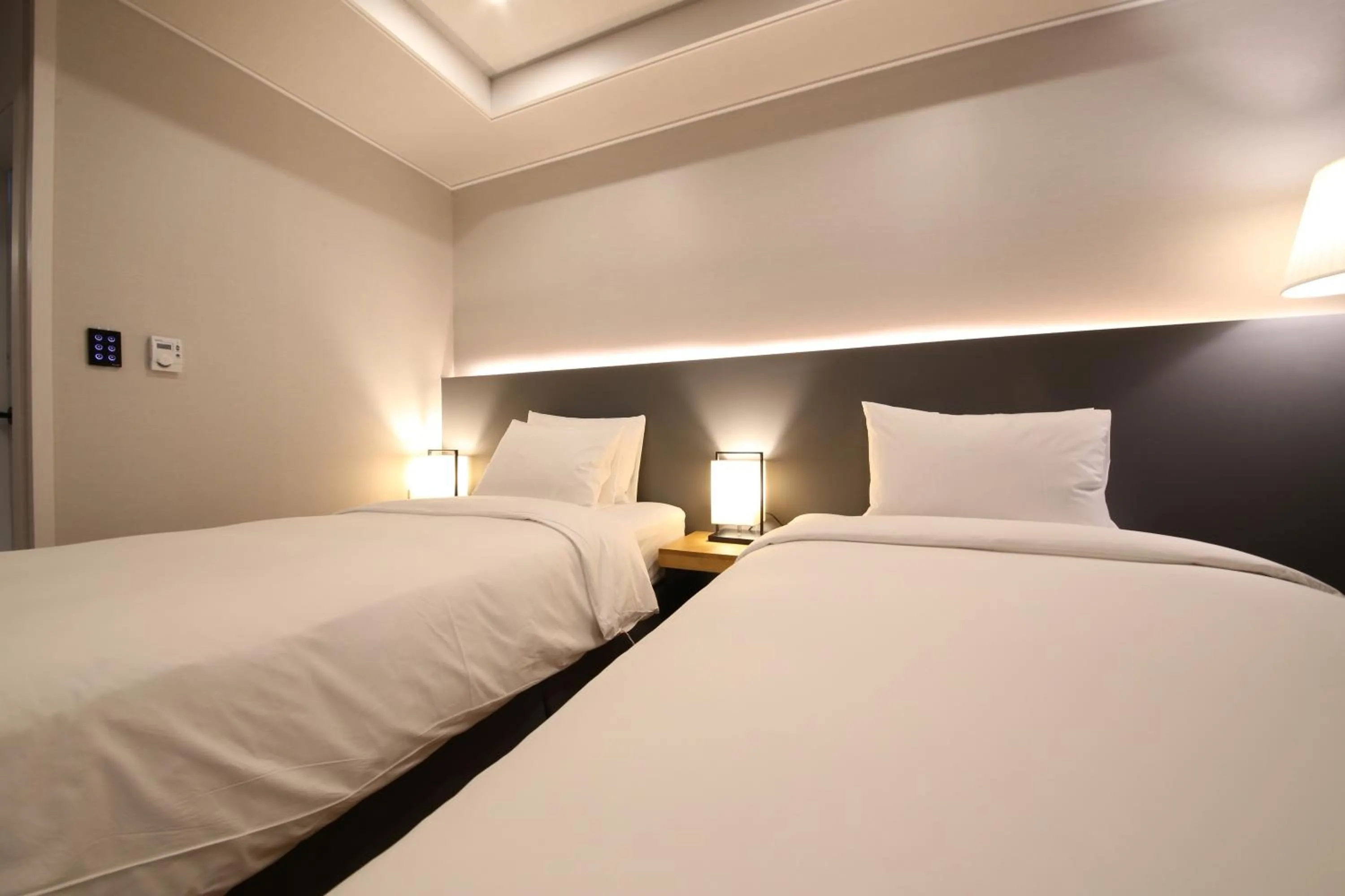 Bed in The Mains Hotel