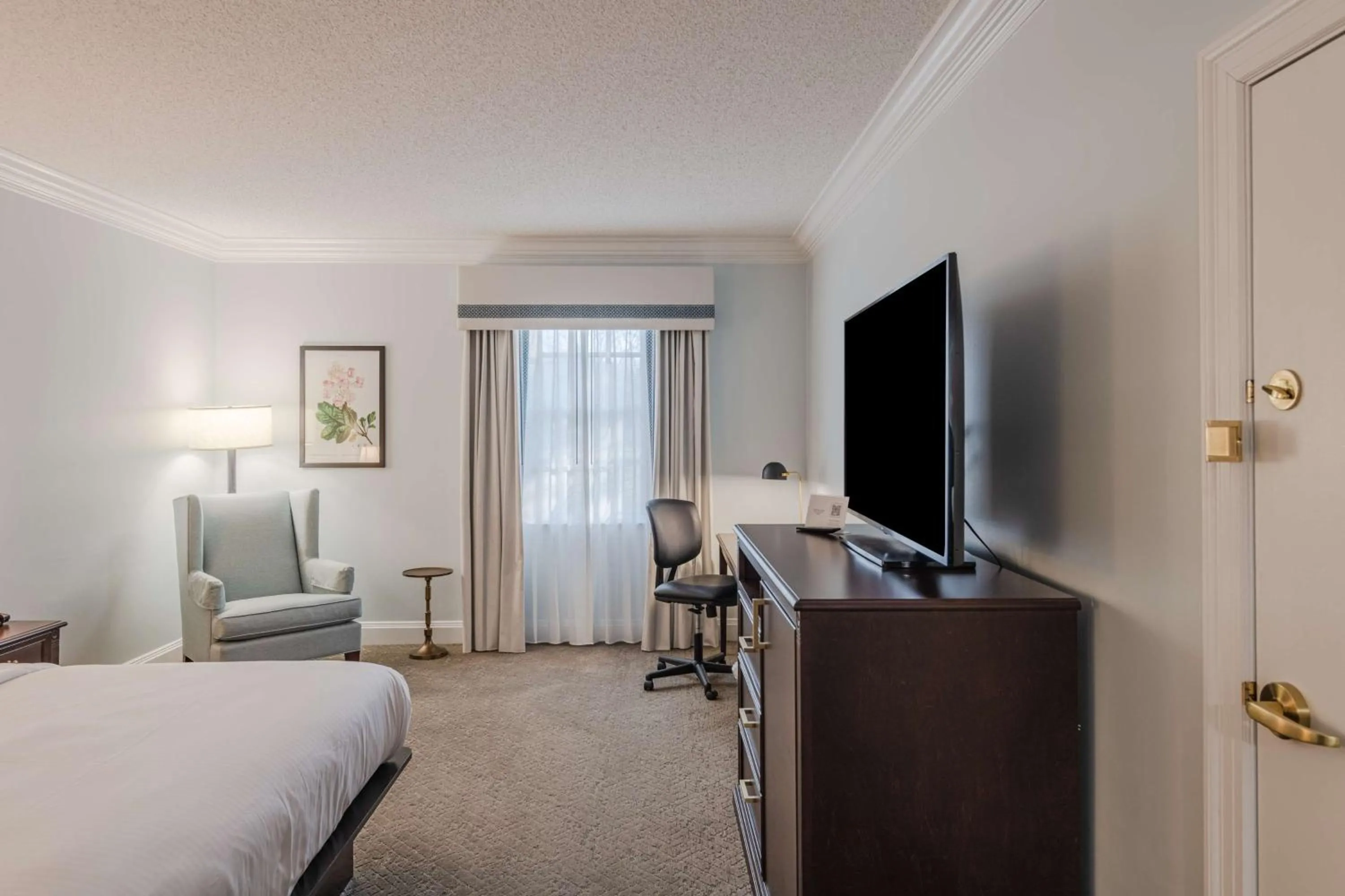 Bed in The Founders Inn & Spa Tapestry Collection By Hilton