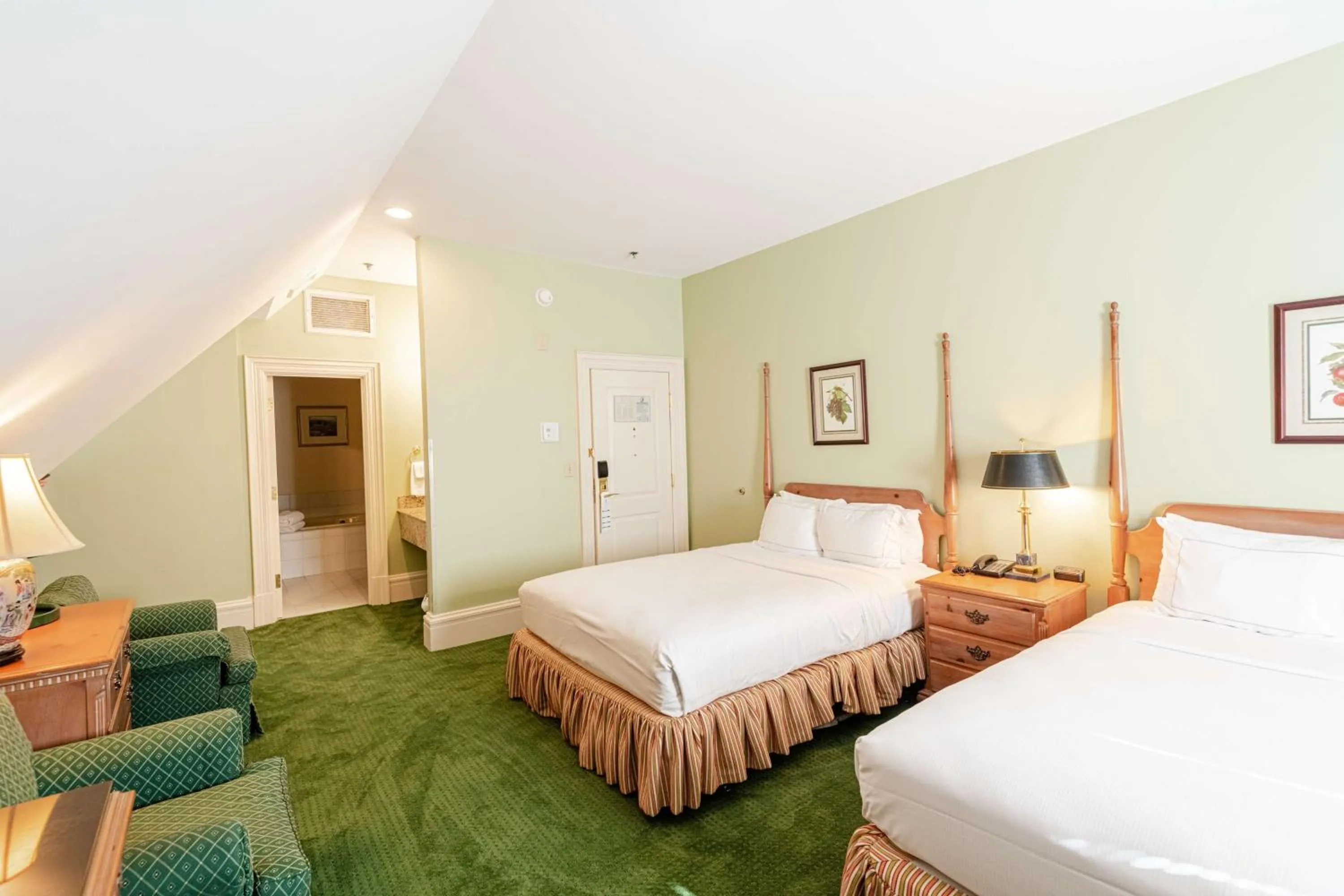 Bed in The Founders Inn & Spa Tapestry Collection By Hilton