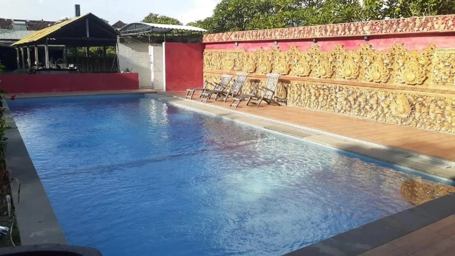 Swimming pool in Kuta Paradise 777