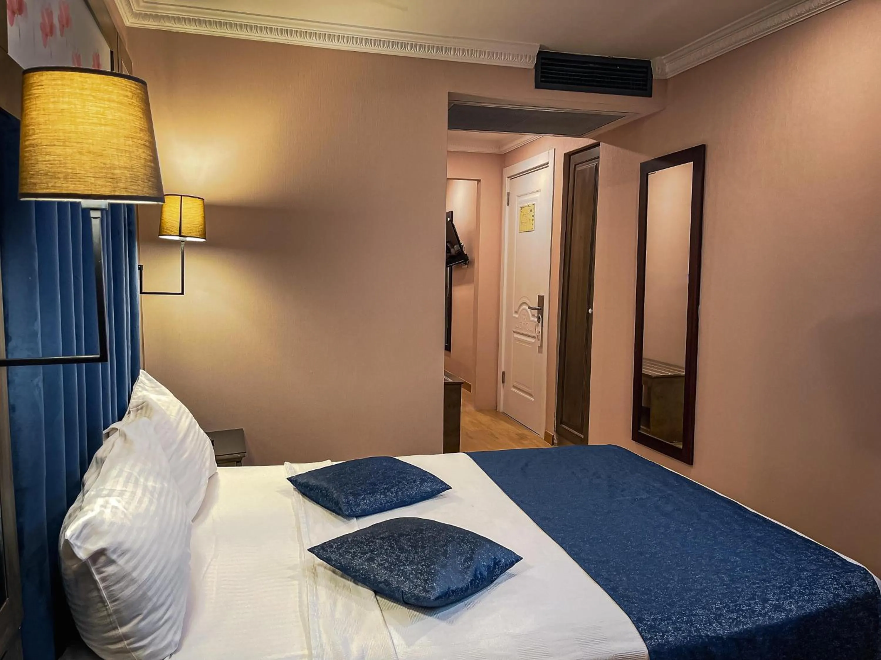 Bed in Farina Hotel By Cigno