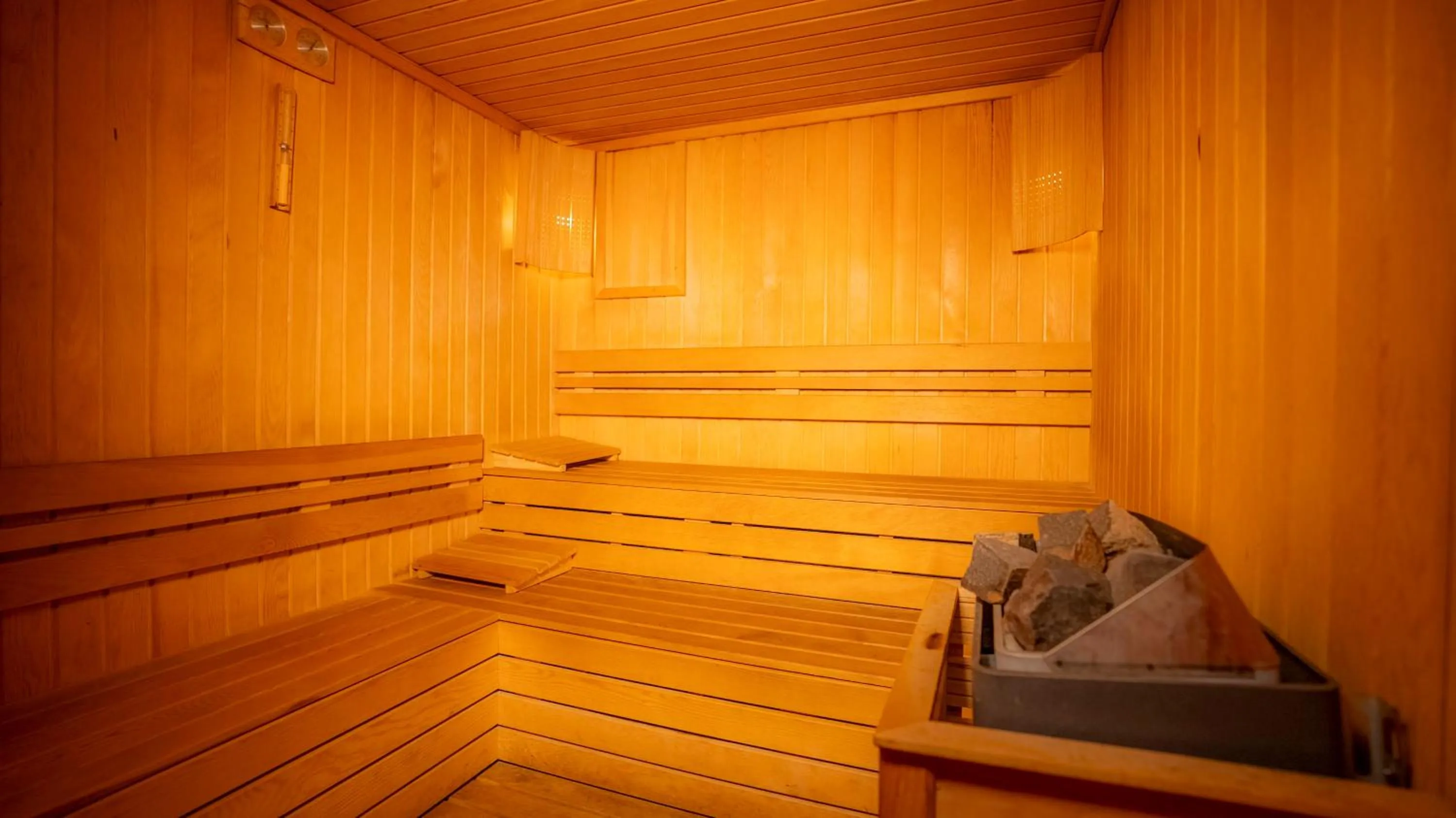 Sauna in Farina Hotel By Cigno