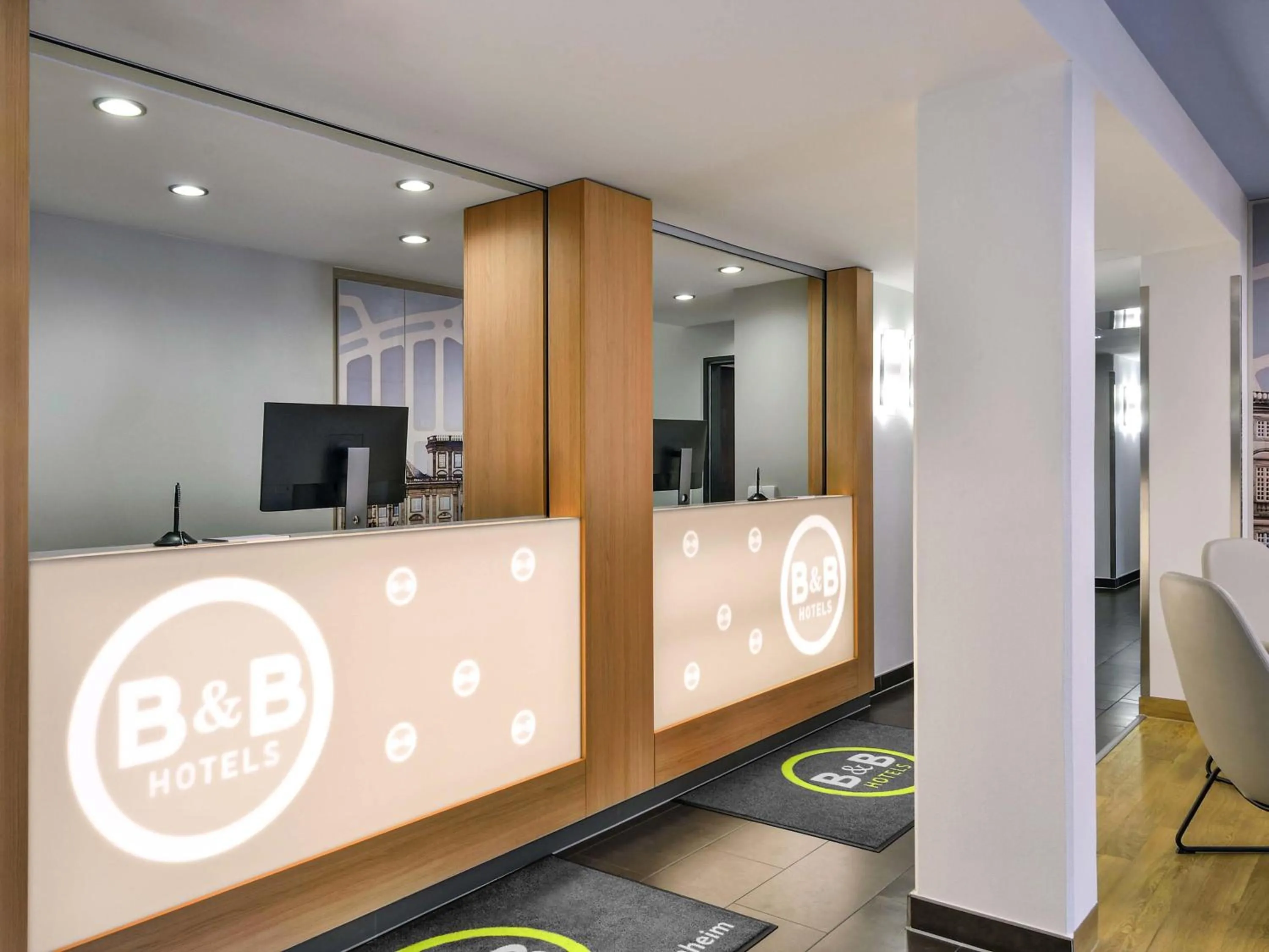 Bathroom in B&B Hotel Mannheim-Neuostheim