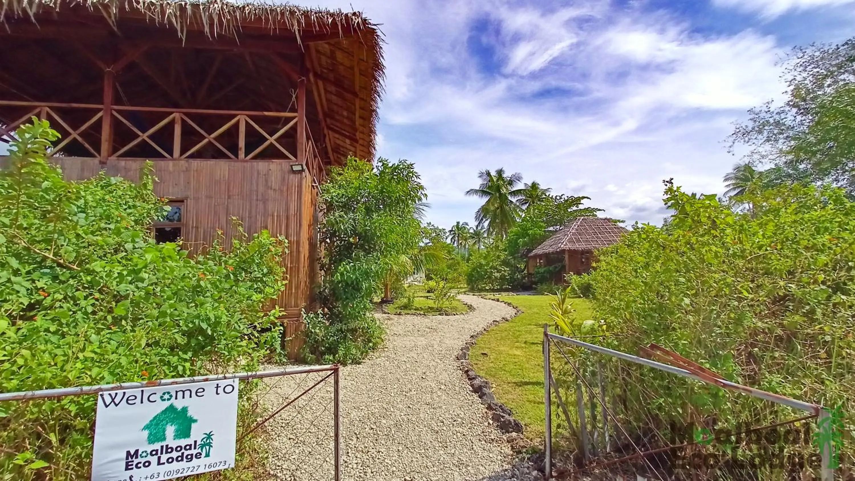 Property building in Moalboal Eco Lodge