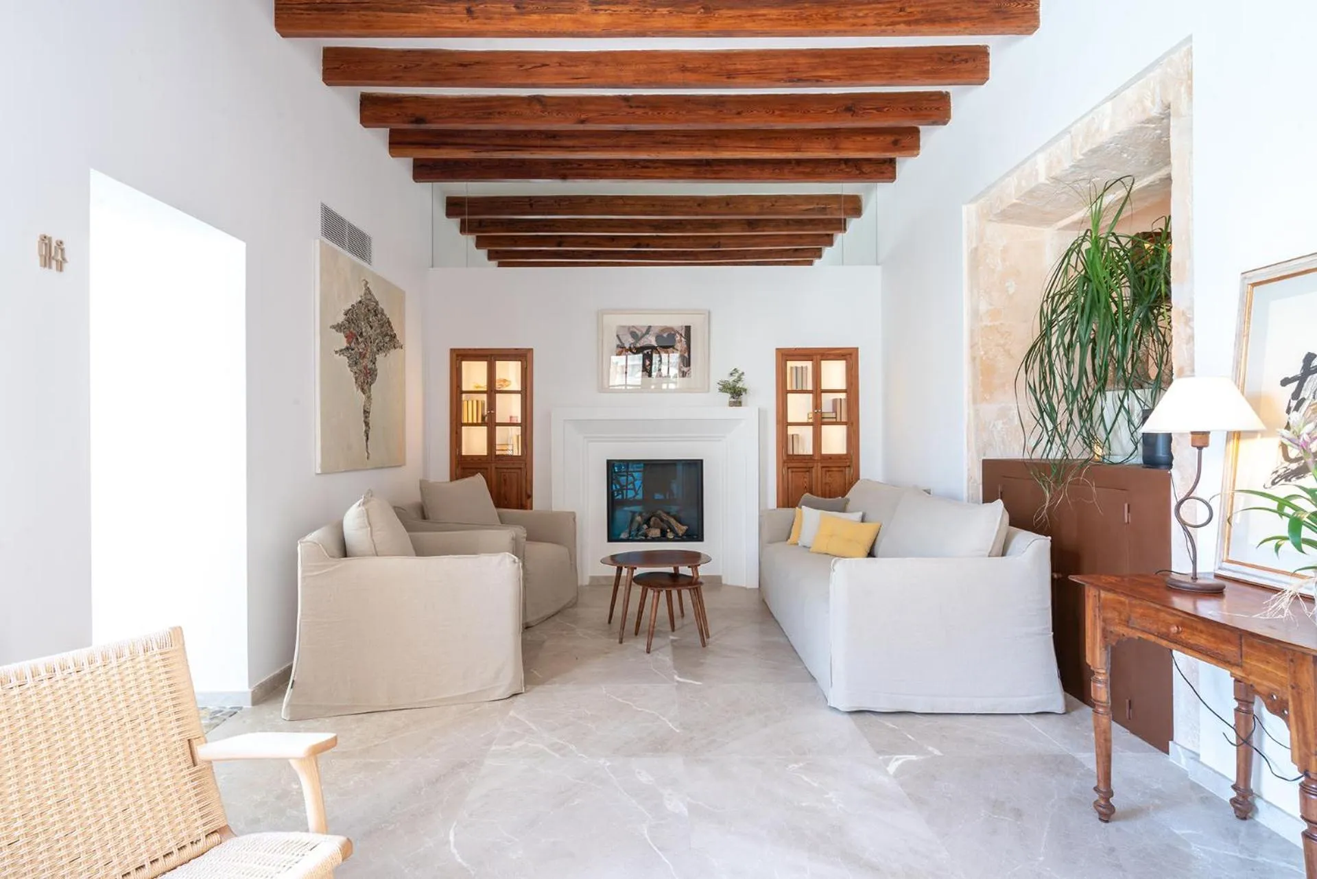 Lounge or bar in Ynaira hotel & Spa