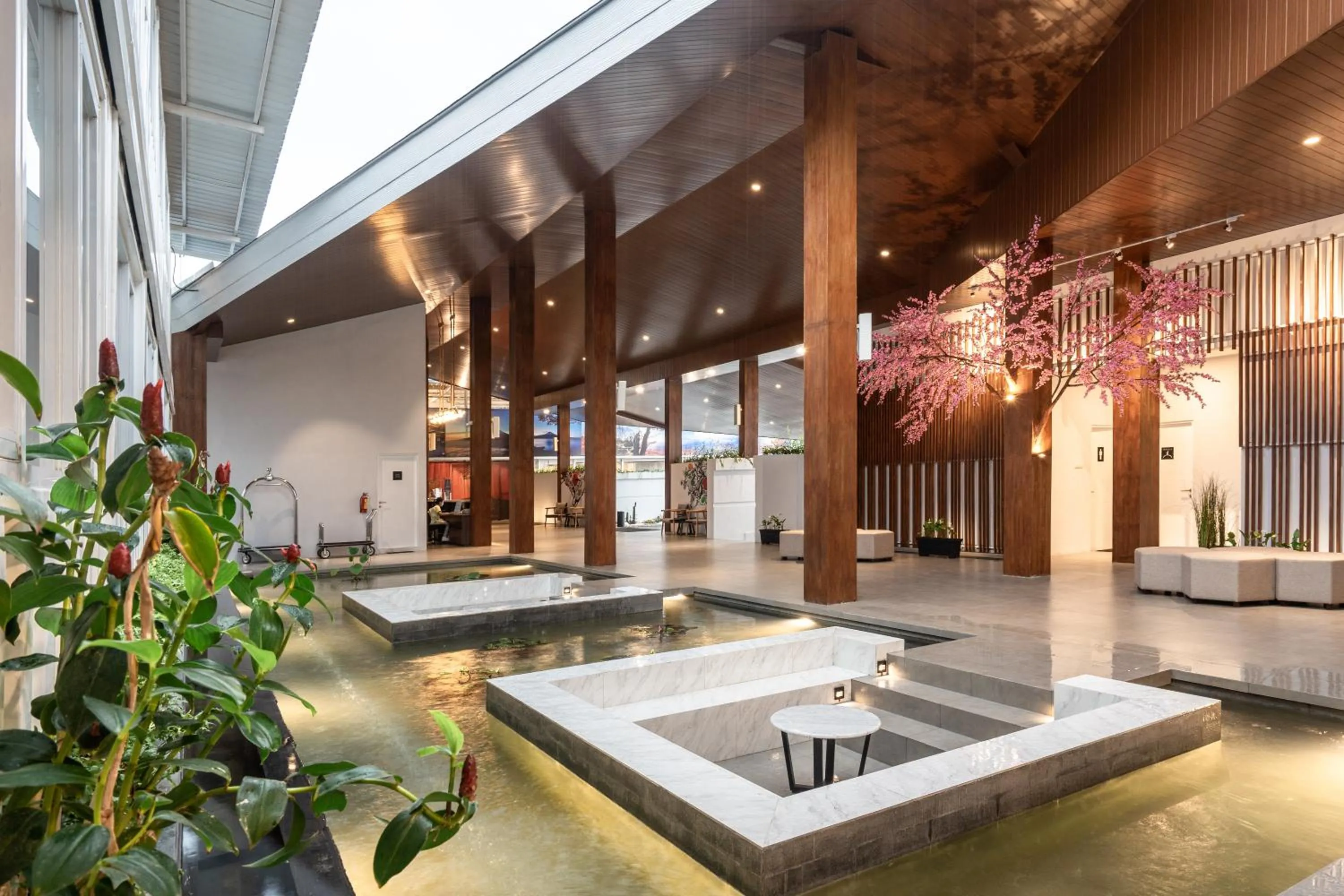 Lobby or reception in Kontena Hotel