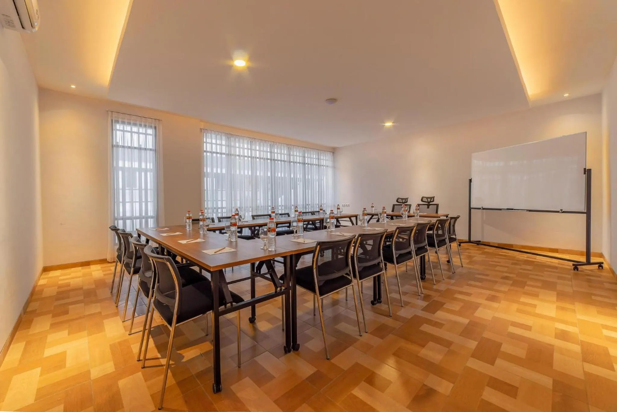 Meeting/conference room in Kontena Hotel