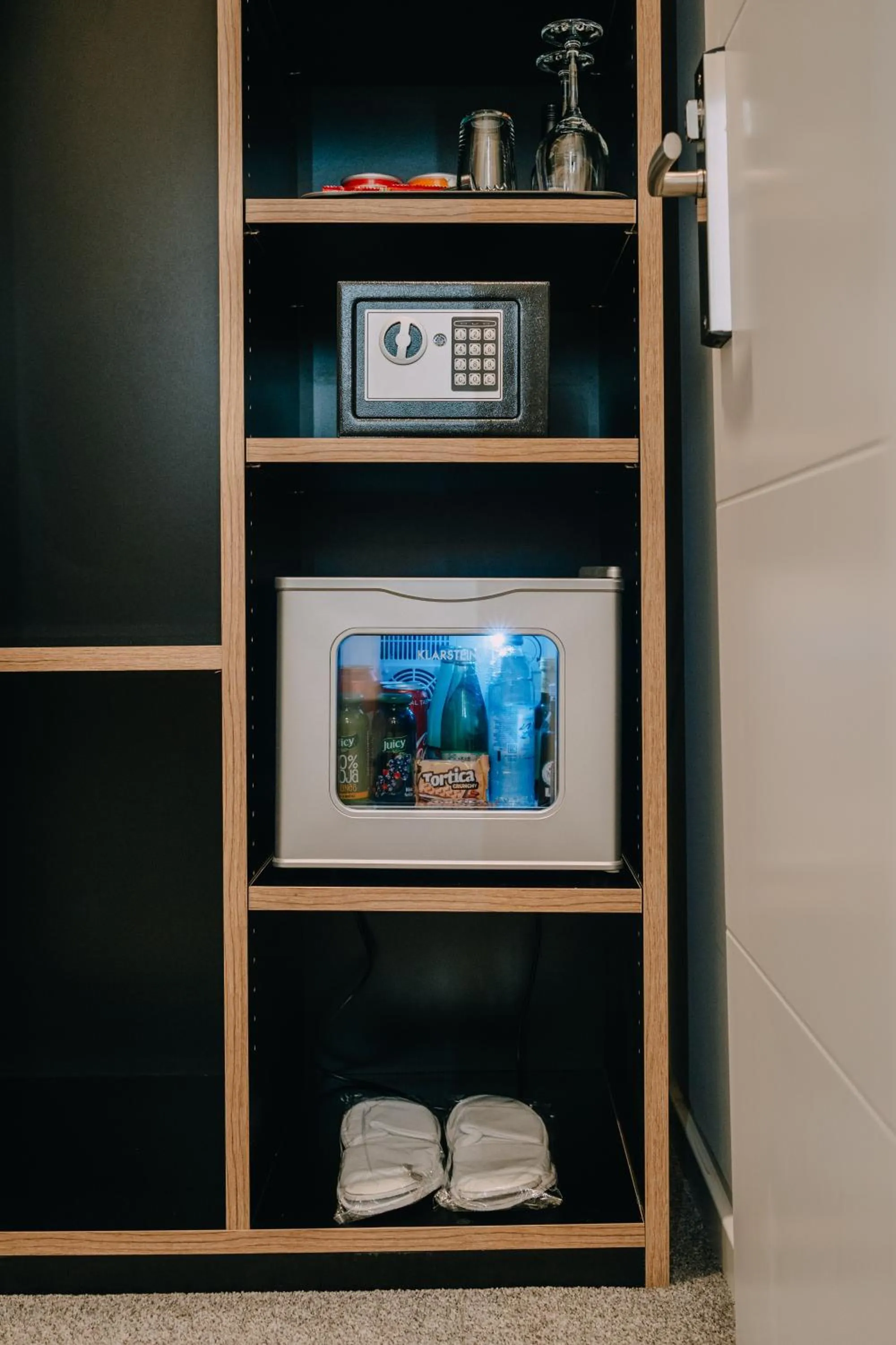 oven in Bed & Breakfast Sky City Center