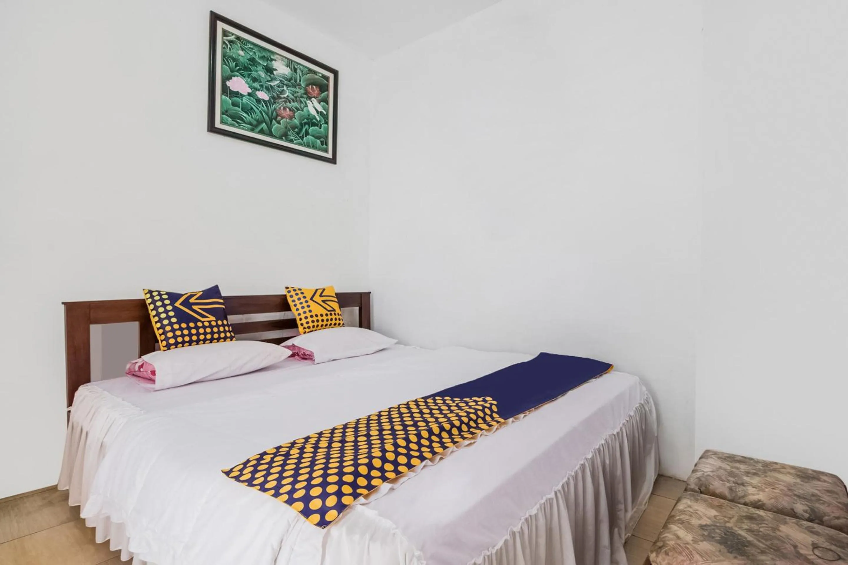 Bedroom, Bed in Hotel O Villa Tirta Melati Syariah