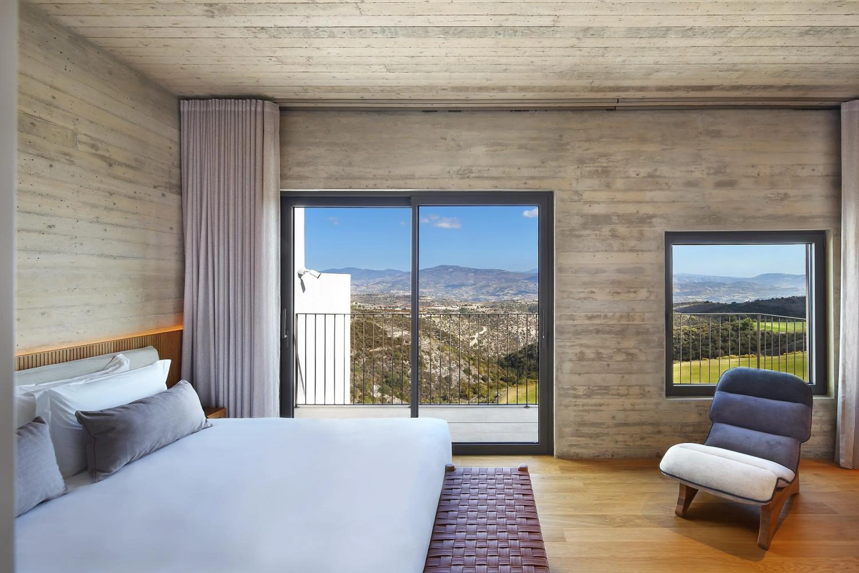 Bedroom, Bed in Minthis Resort