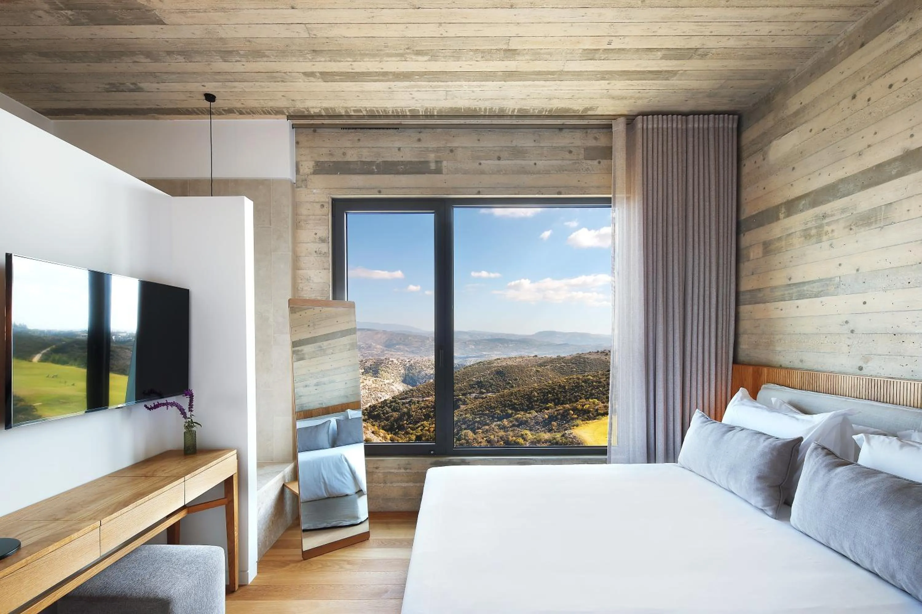 Bedroom, Bed in Minthis Resort