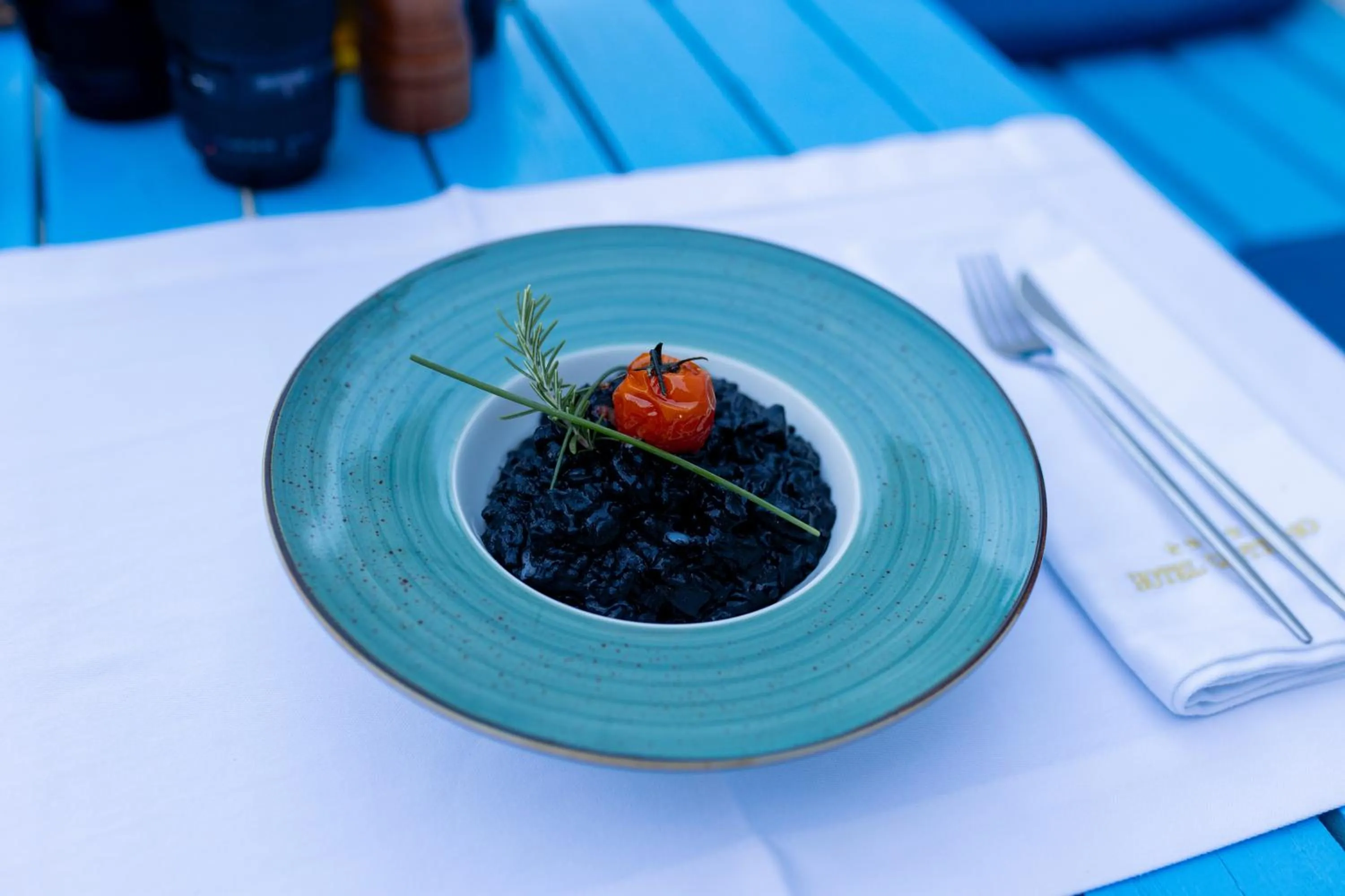 Restaurant/places to eat in Boutique Hotel Blanc & Bleu - Capitano