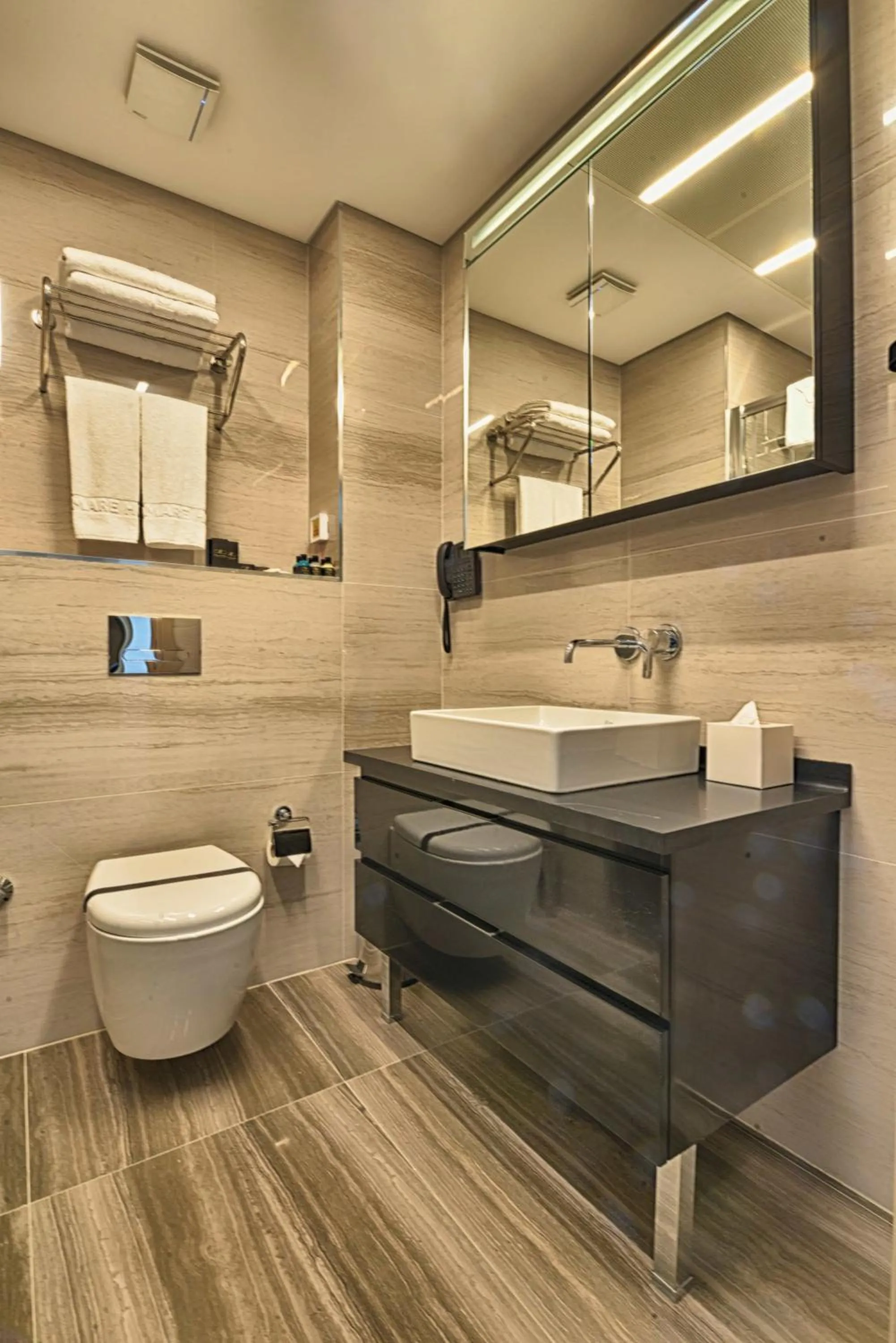 Toilet in Best Western Premier Ottoperla Hotel