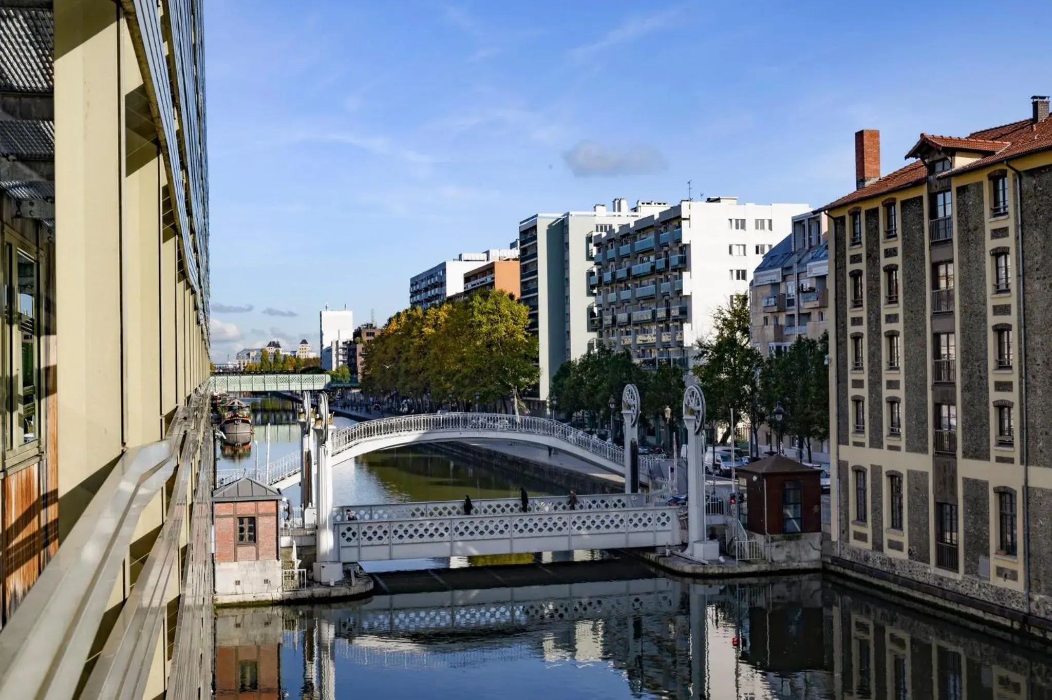Standard Double Room with Canal View and Sofa Bed in Holiday Inn Express Paris-Canal De La Villette by IHG Standard Double Room with Canal View and Sofa Bed in Holiday Inn Express Paris-Canal De La Villette by IHG