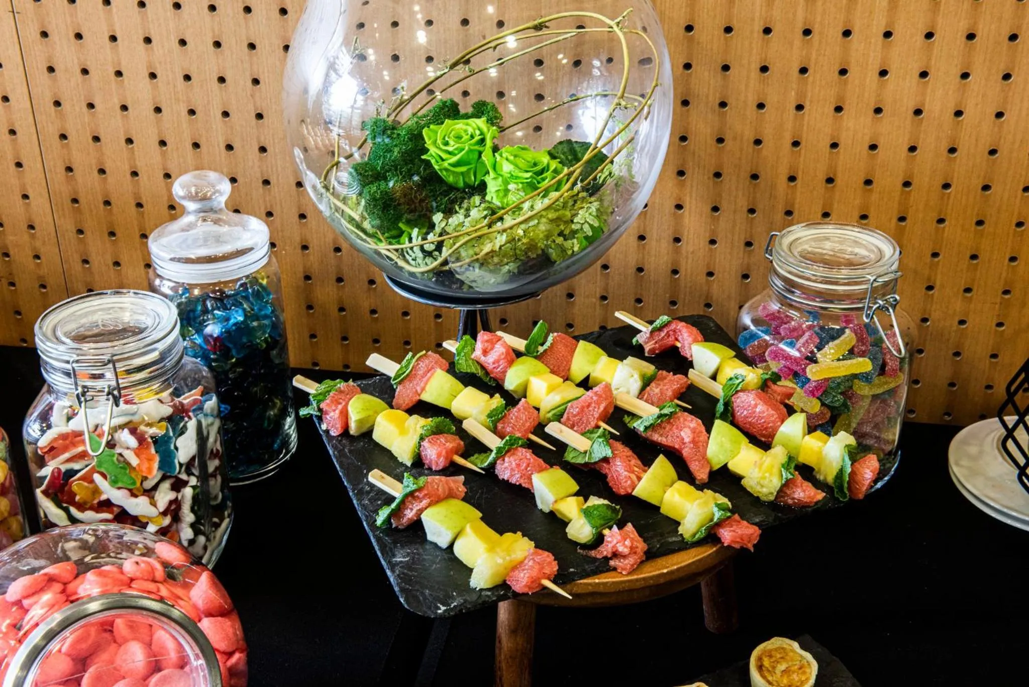 Restaurant/places to eat in Holiday Inn Express Paris-Canal De La Villette by IHG