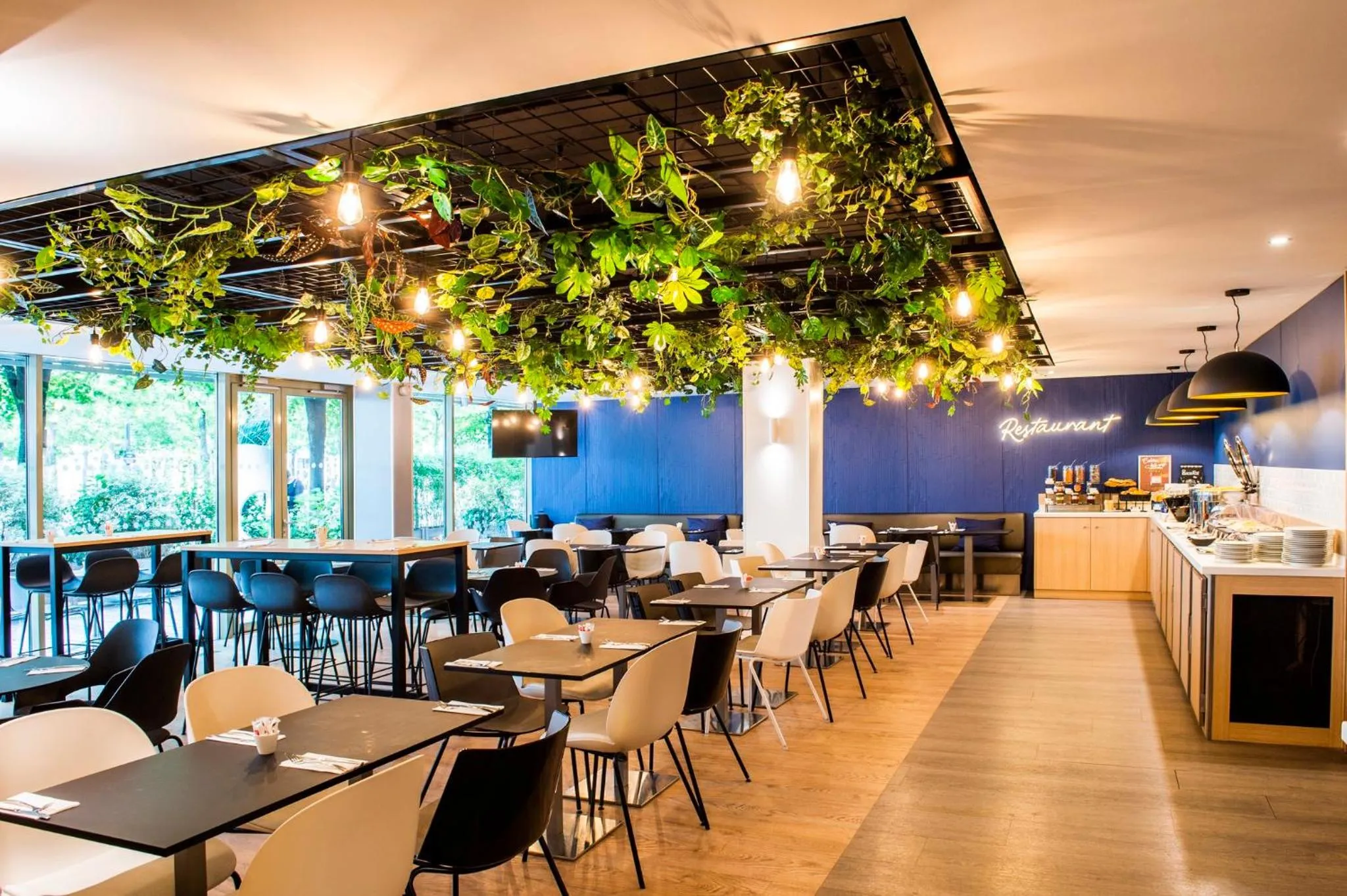 Breakfast in Holiday Inn Express Paris-Canal De La Villette by IHG