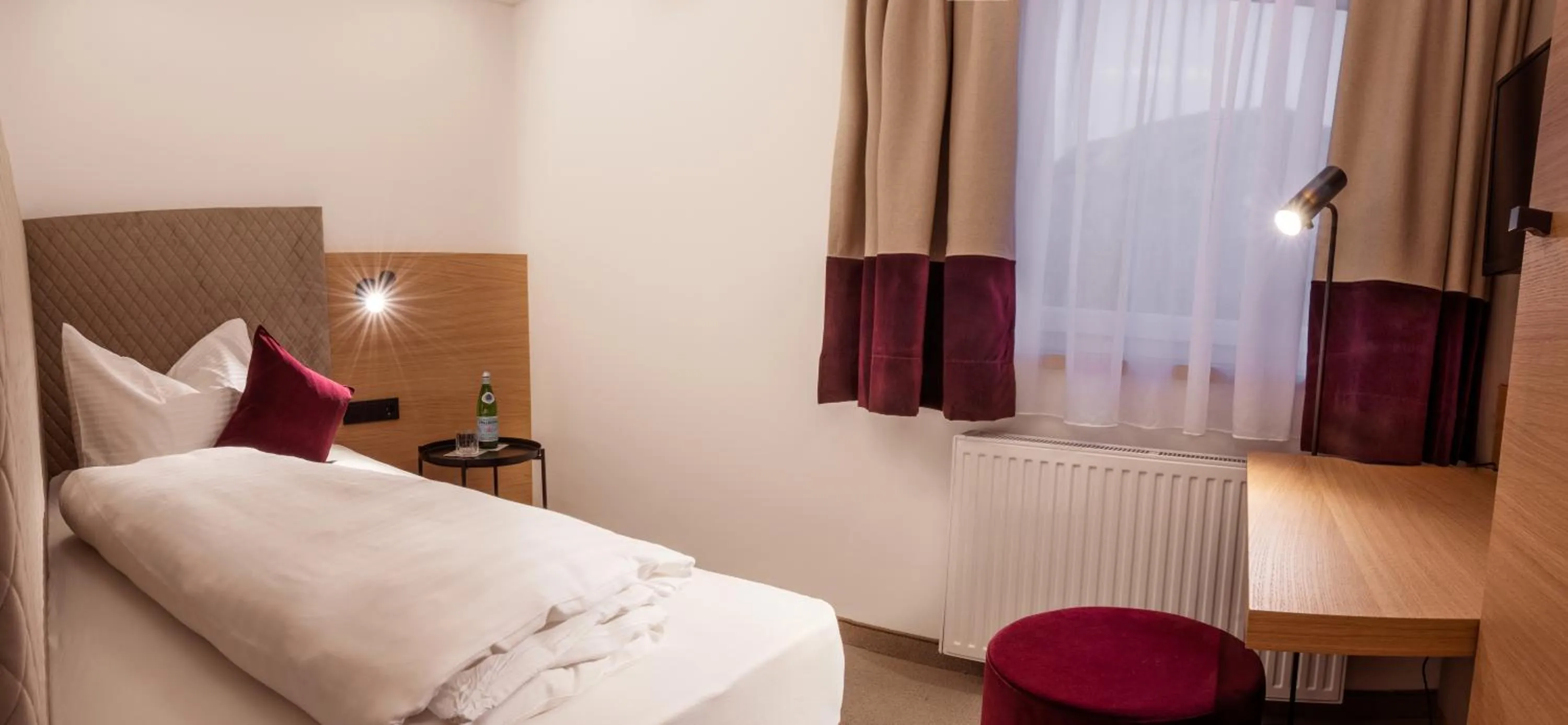 Bed in Hotel Hennersberg