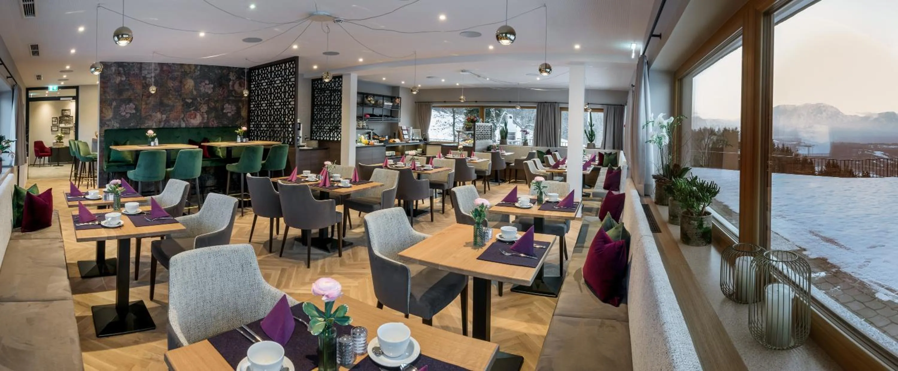 Restaurant/places to eat in Hotel Hennersberg