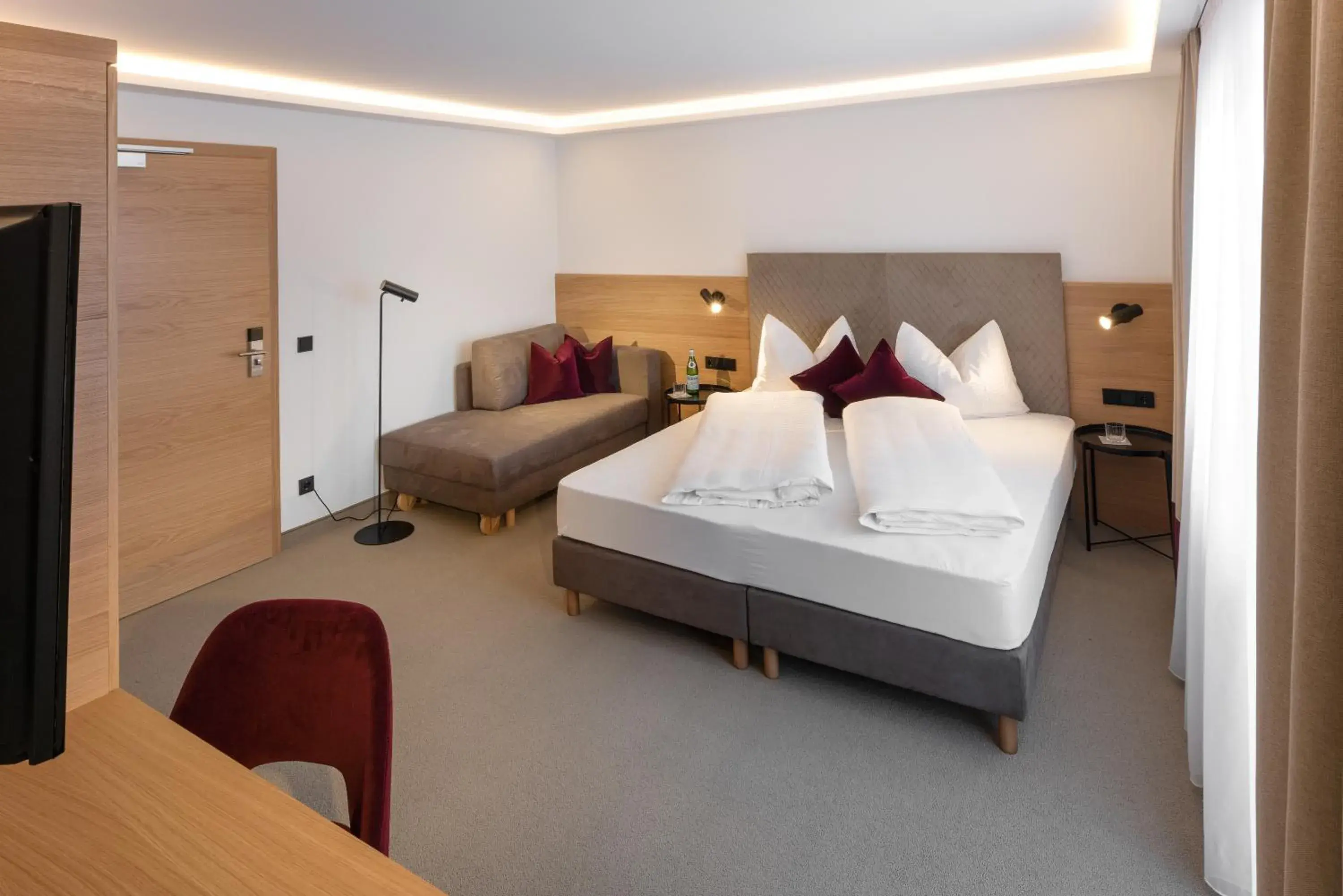 Family Room with Balcony in Hotel Hennersberg Family Room with Balcony in Hotel Hennersberg