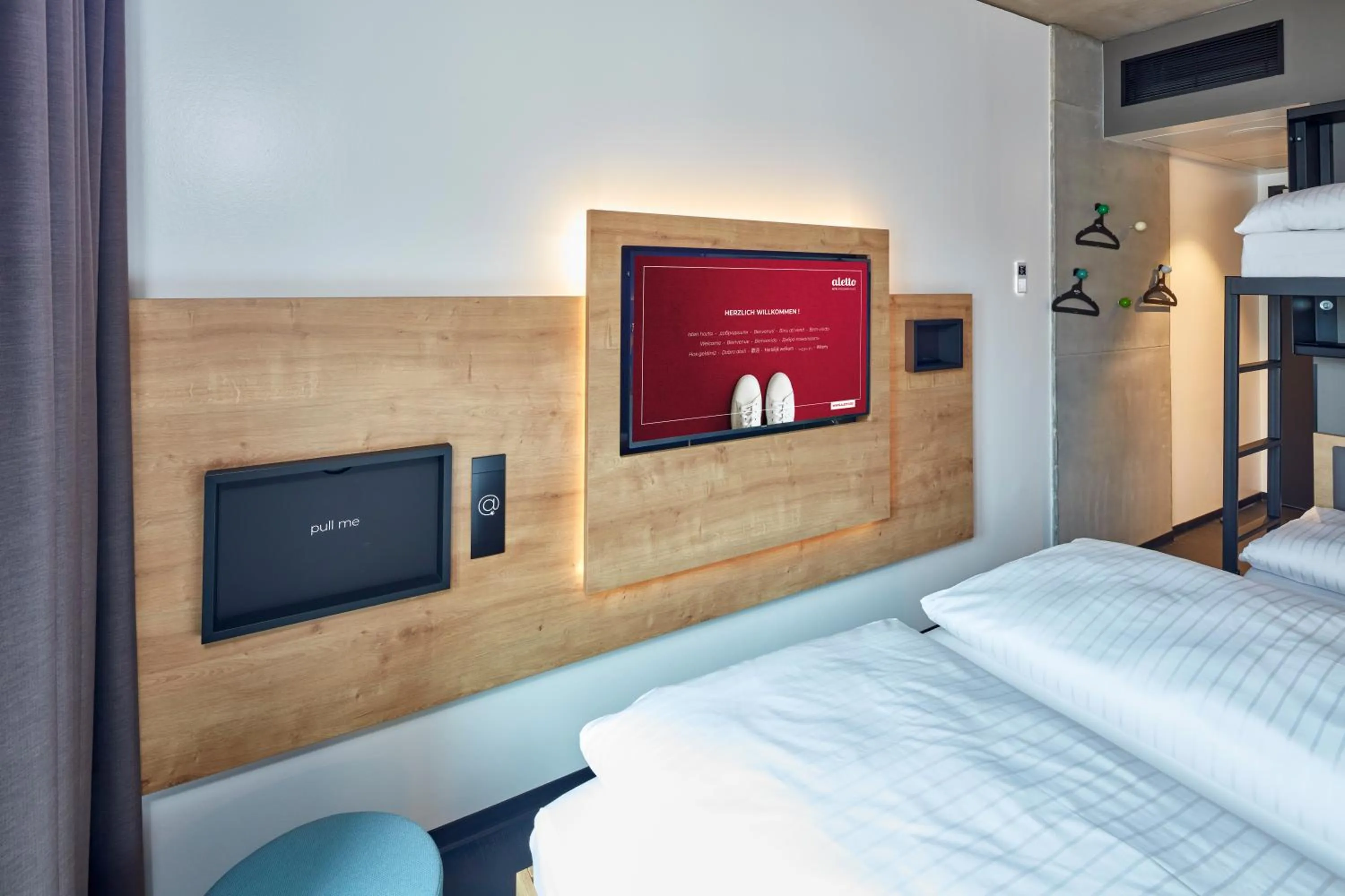 Photo of the whole room, Bed in aletto Hotel Potsdamer Platz