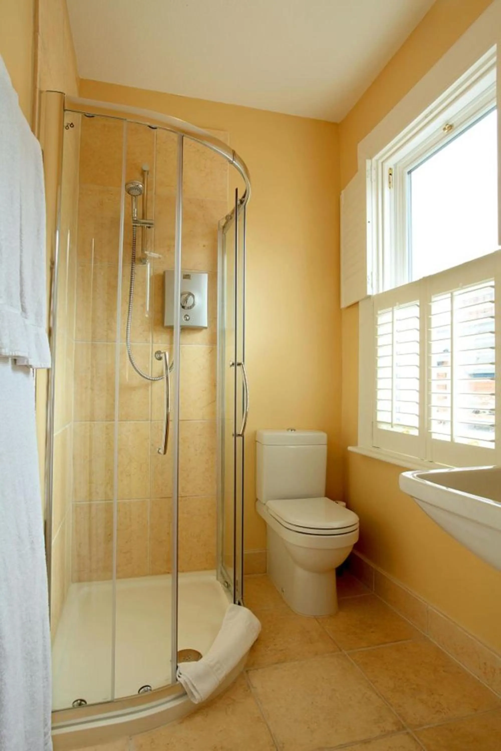 Bathroom in La Fosse at Cranborne