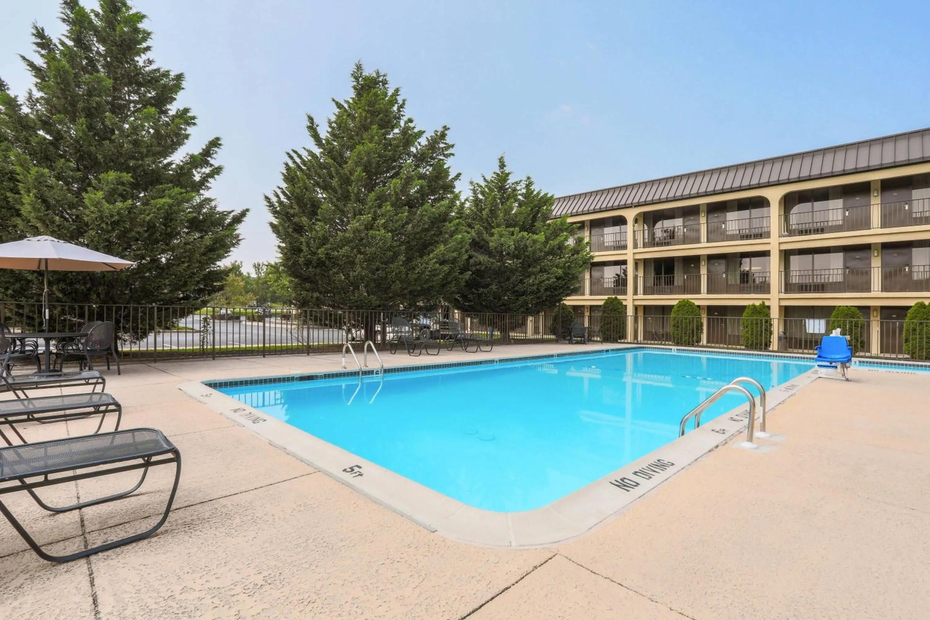 Pool view in Days Inn by Wyndham Newark Wilmington