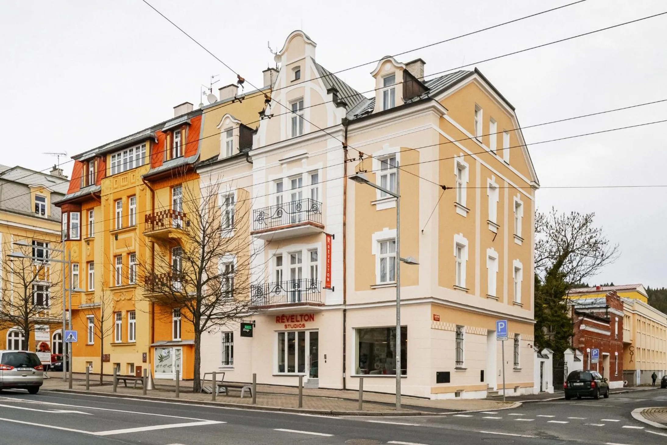 Facade/entrance in Revelton Studios Marianske Lazne