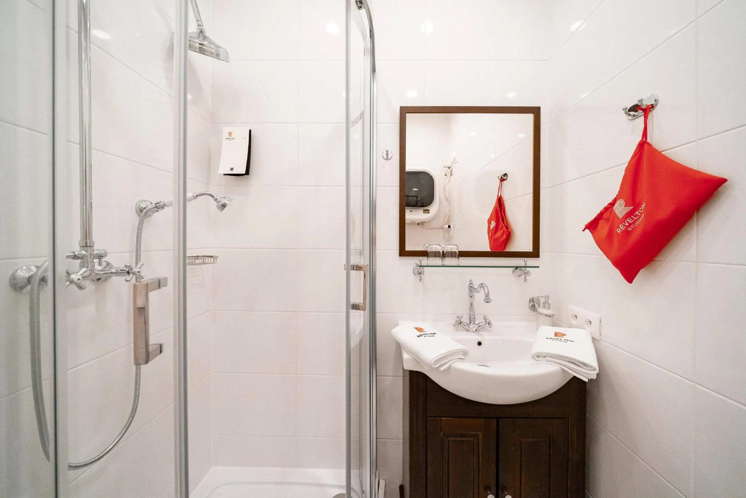 Shower in Revelton Studios Marianske Lazne