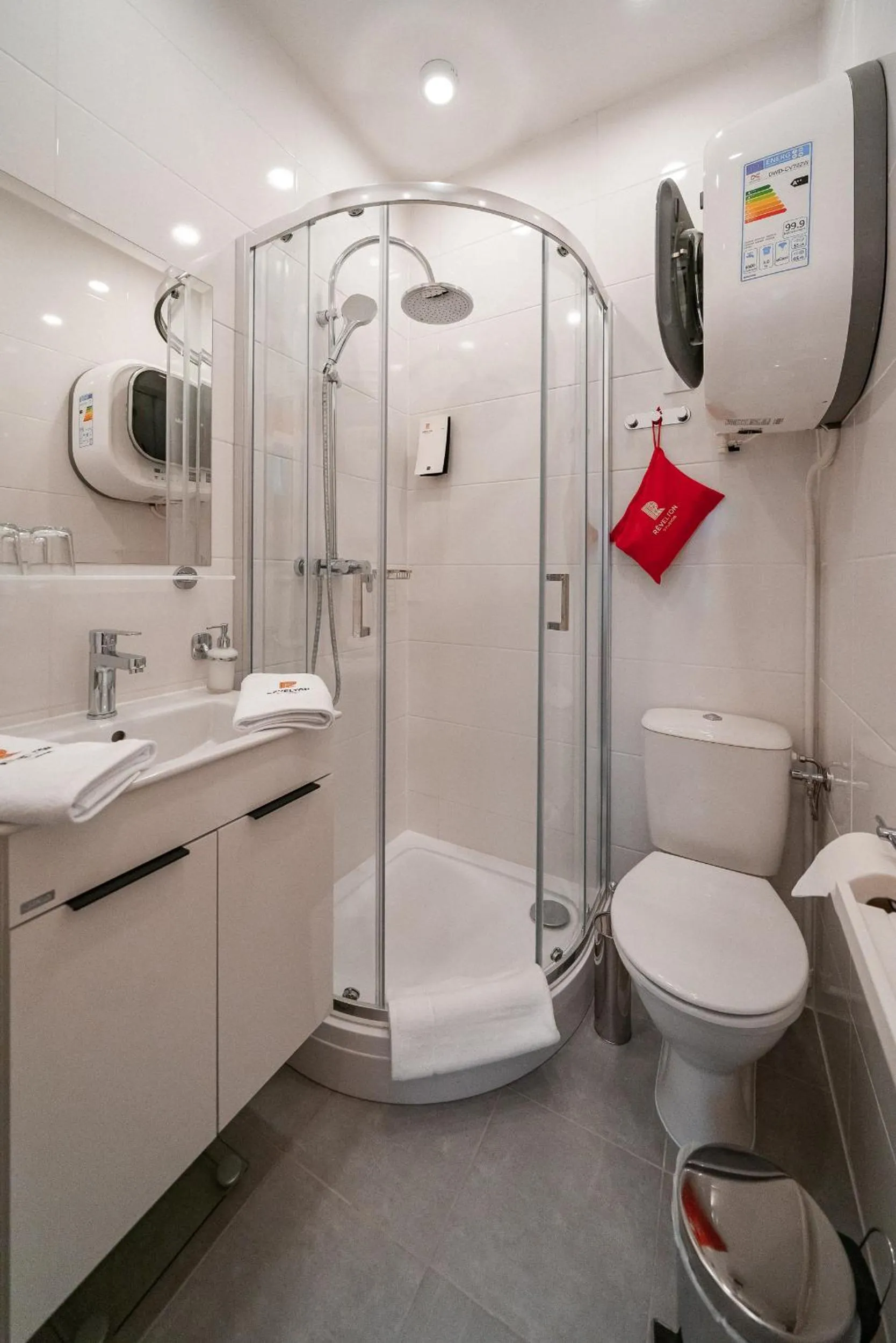 Shower in Revelton Studios Marianske Lazne