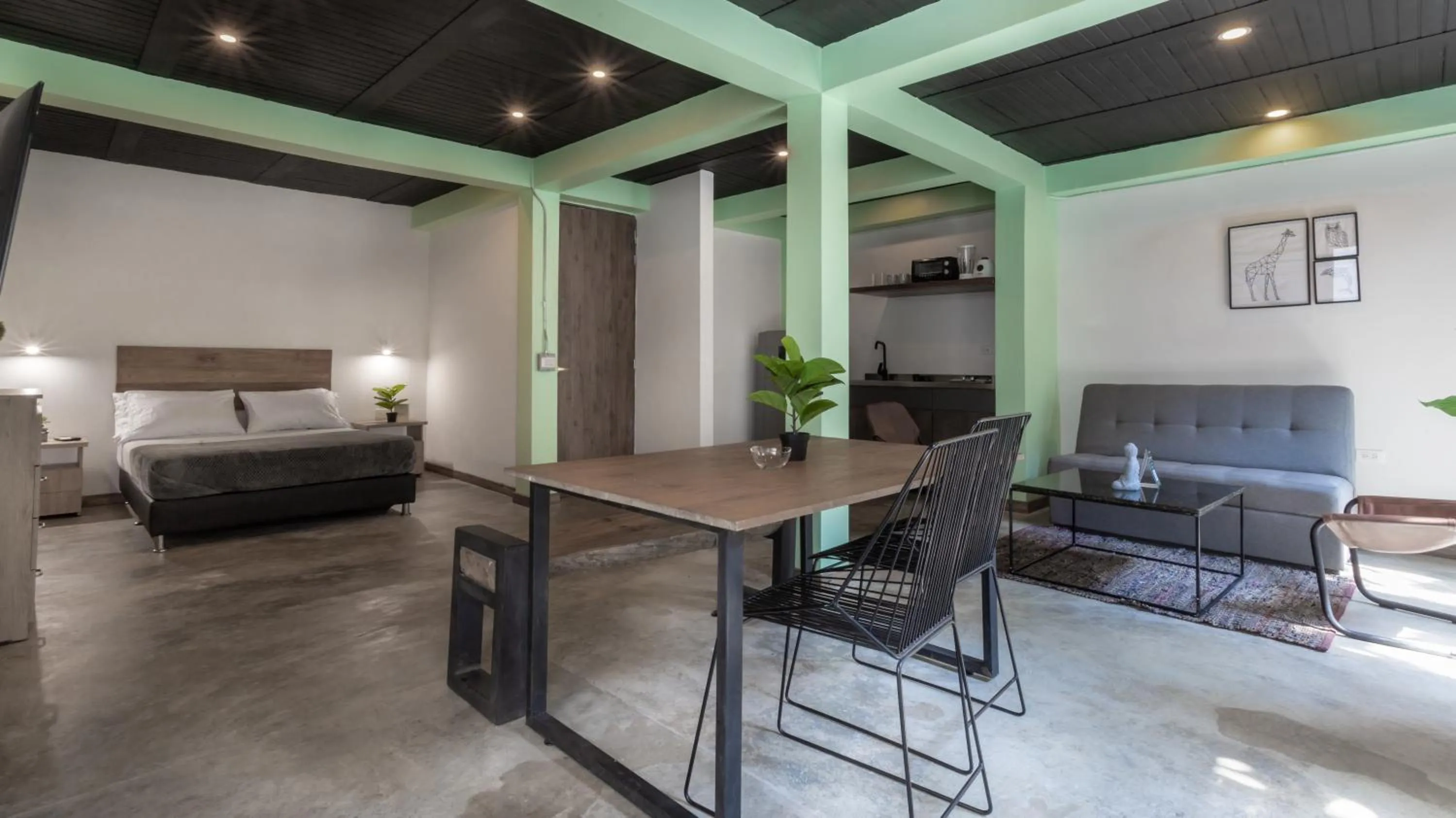 Photo of the whole room, Bed in Soy Local Primavera