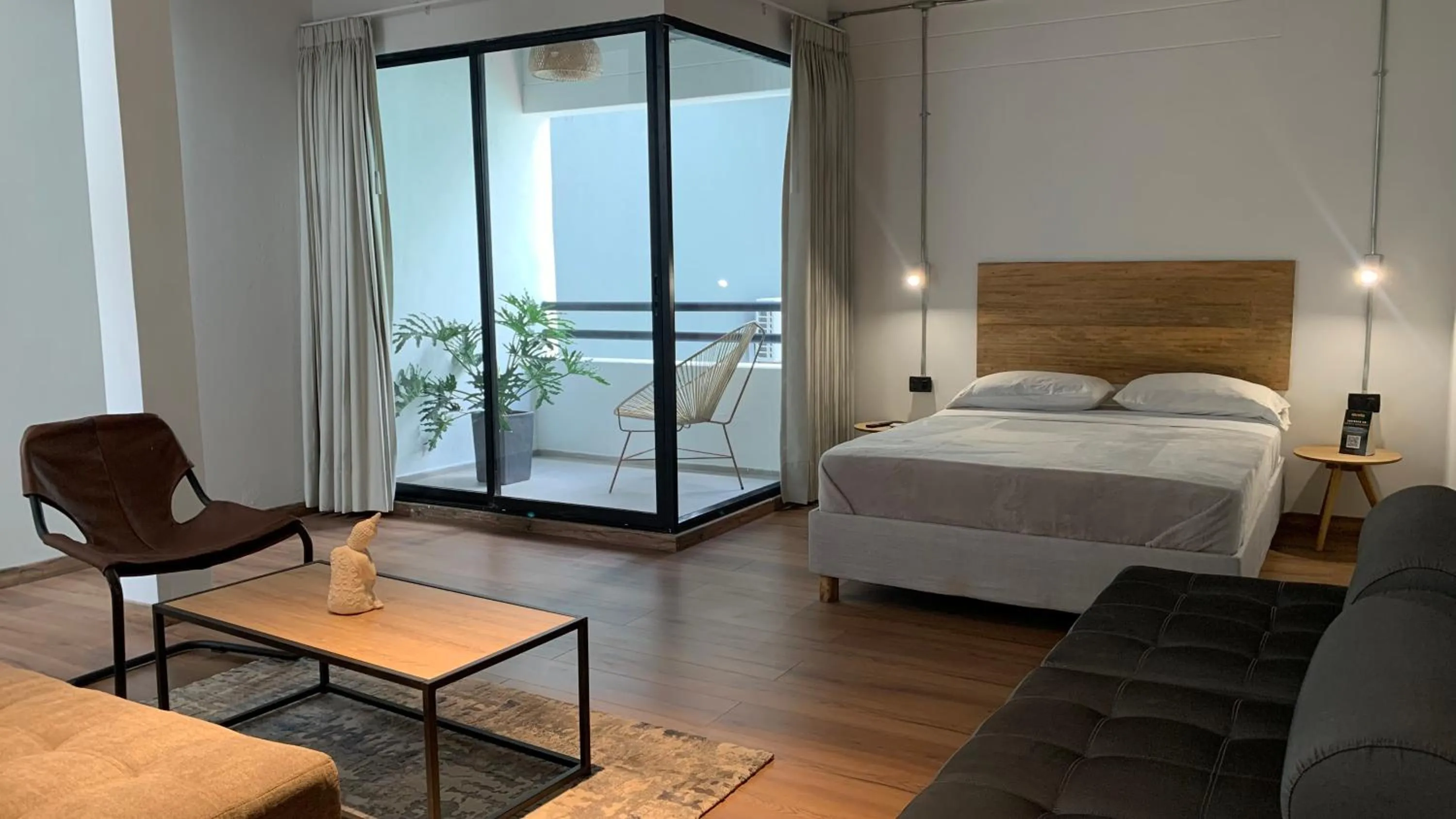 Photo of the whole room, Bed in Soy Local Primavera