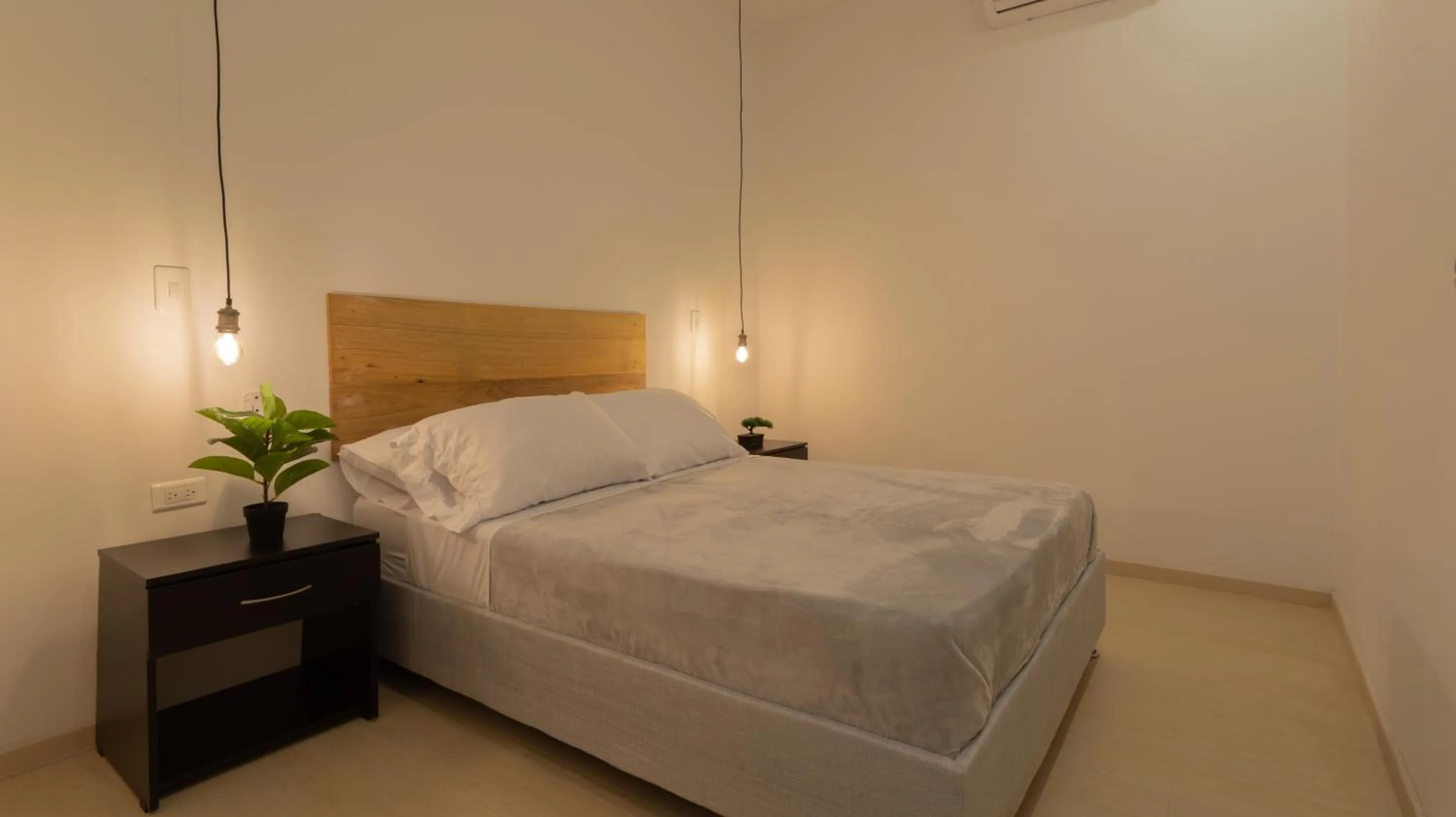 Photo of the whole room, Bed in Soy Local Primavera