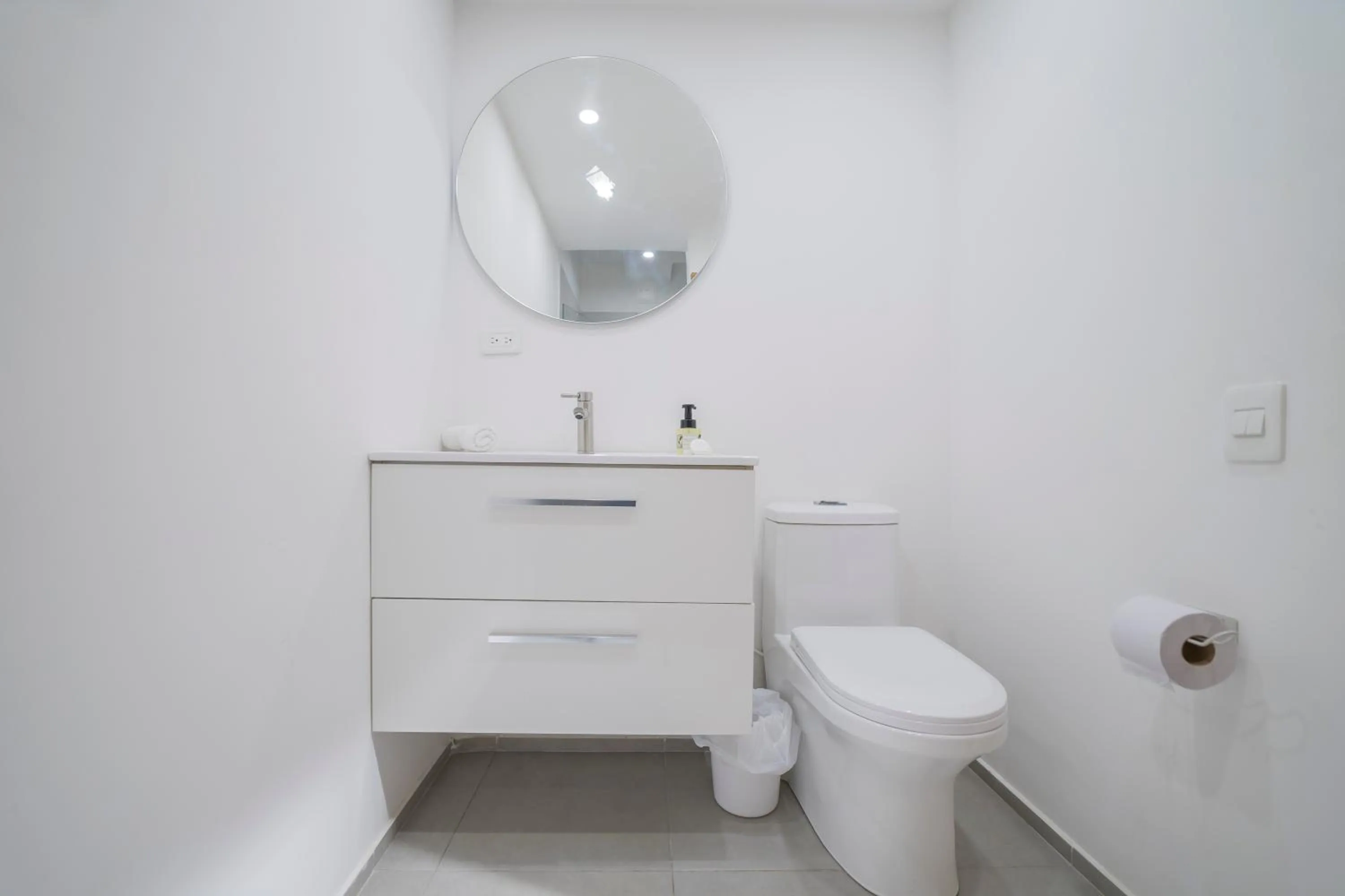 Toilet in Soy Local Primavera