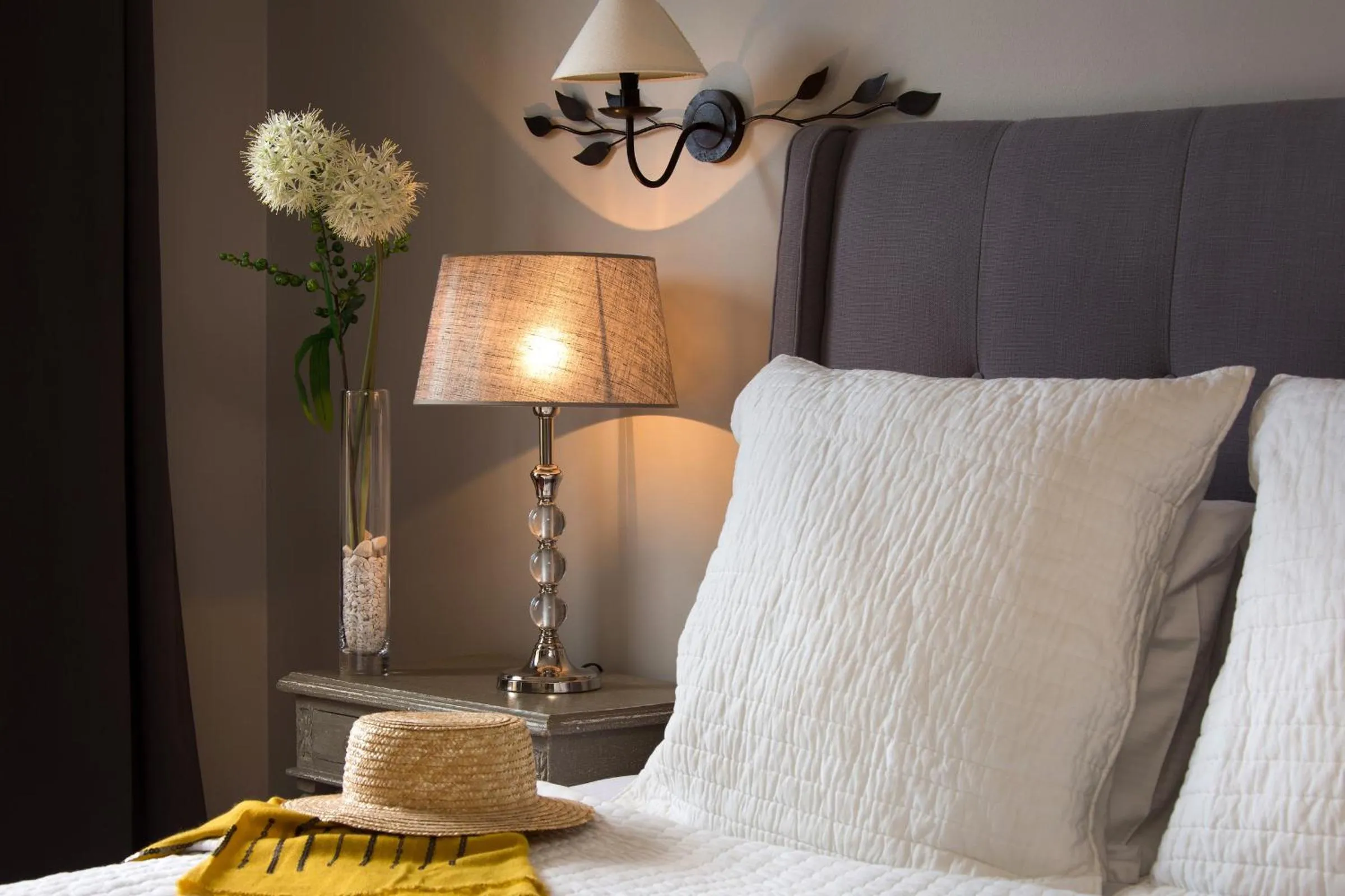 Decorative detail, Bed in Hôtel Le Pré Saint Michel