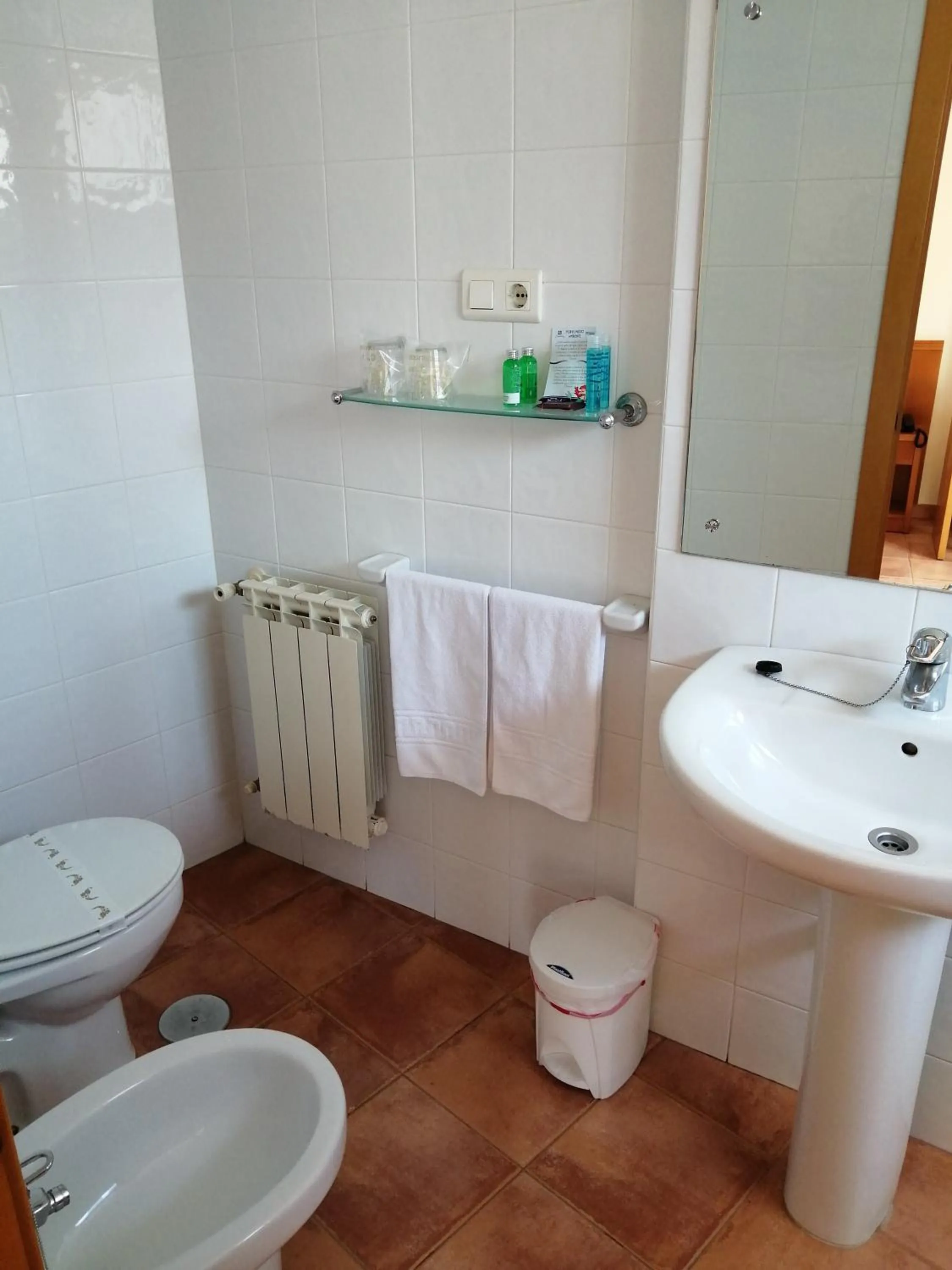 Toilet in Hotel Marycielo