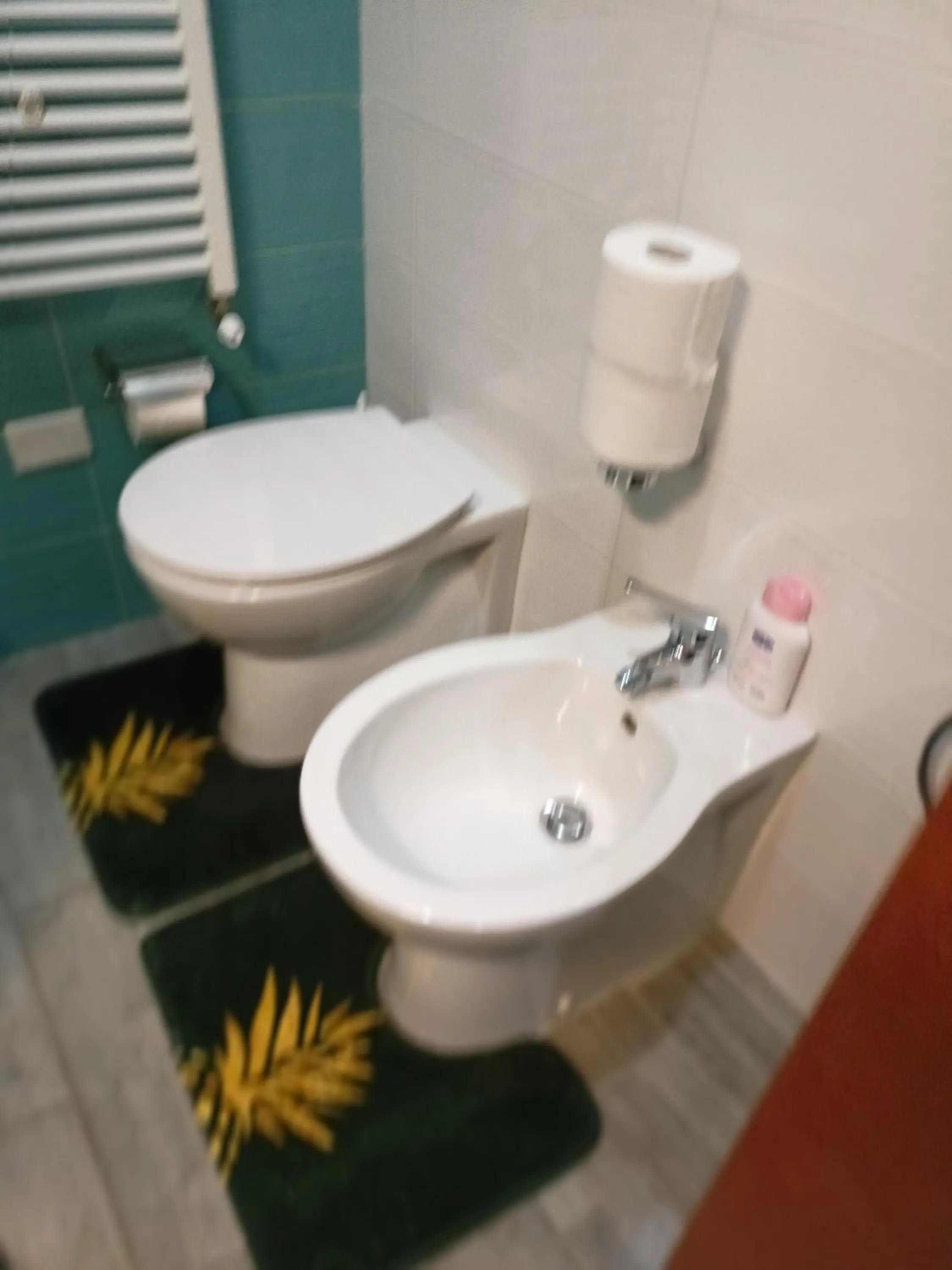 Toilet in La Torre B&B